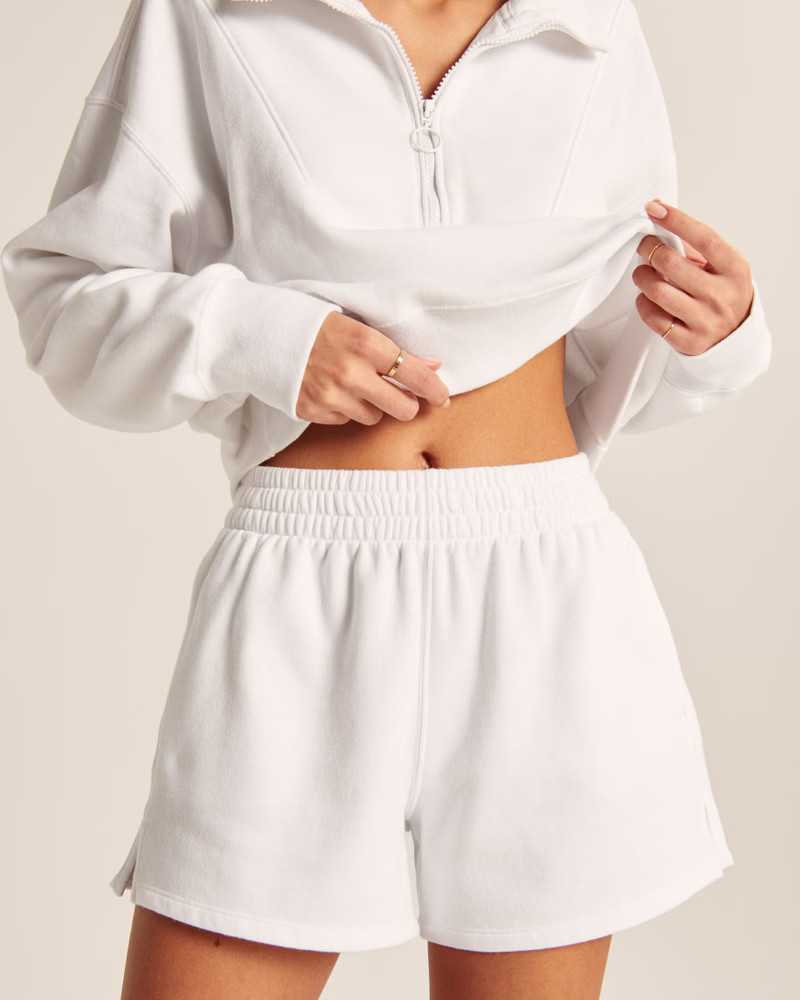 Sunday Shorts | Abercrombie & Fitch (US)