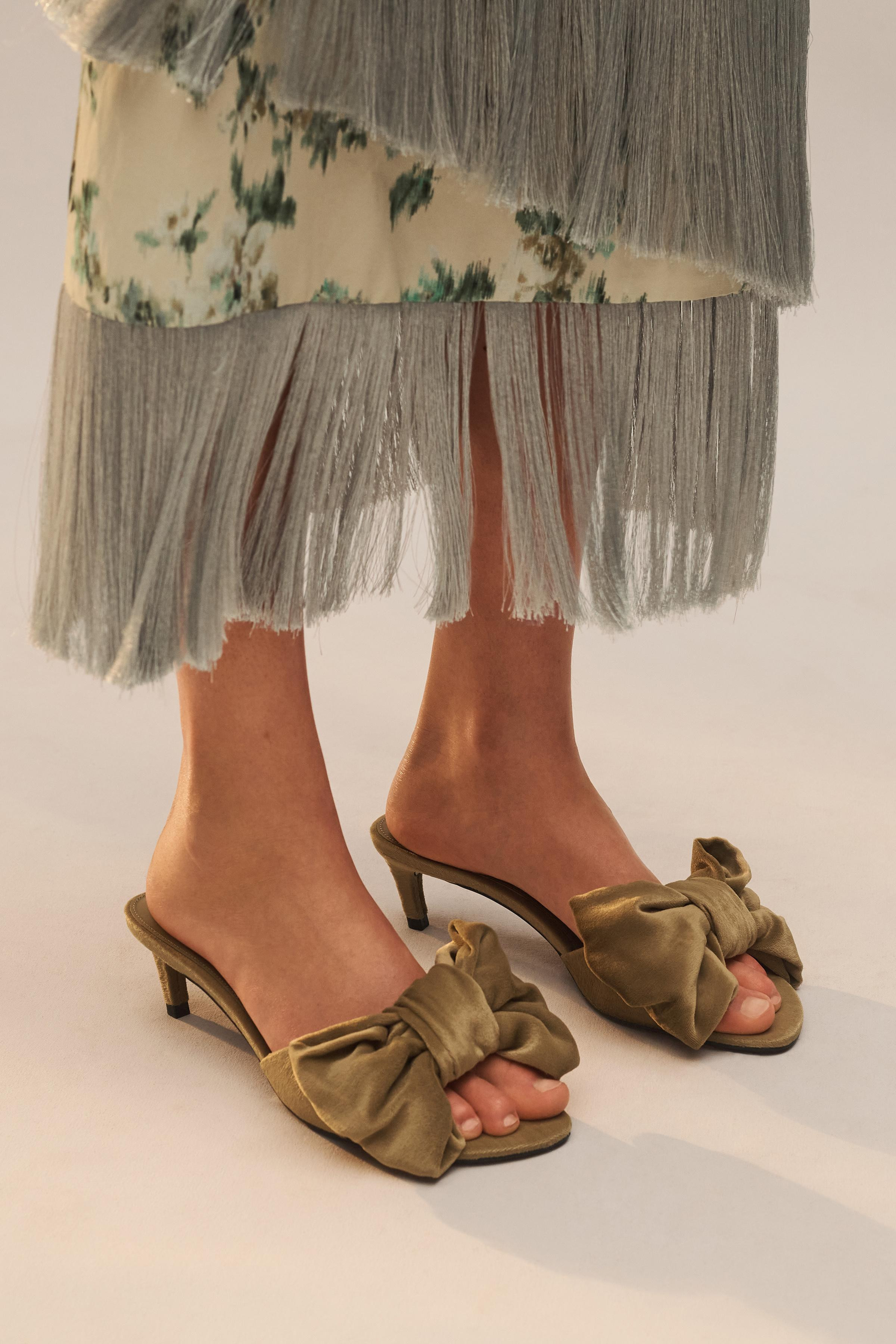 LIMITED EDITION MAXI BOW HEELED SANDALS | Zara UK
