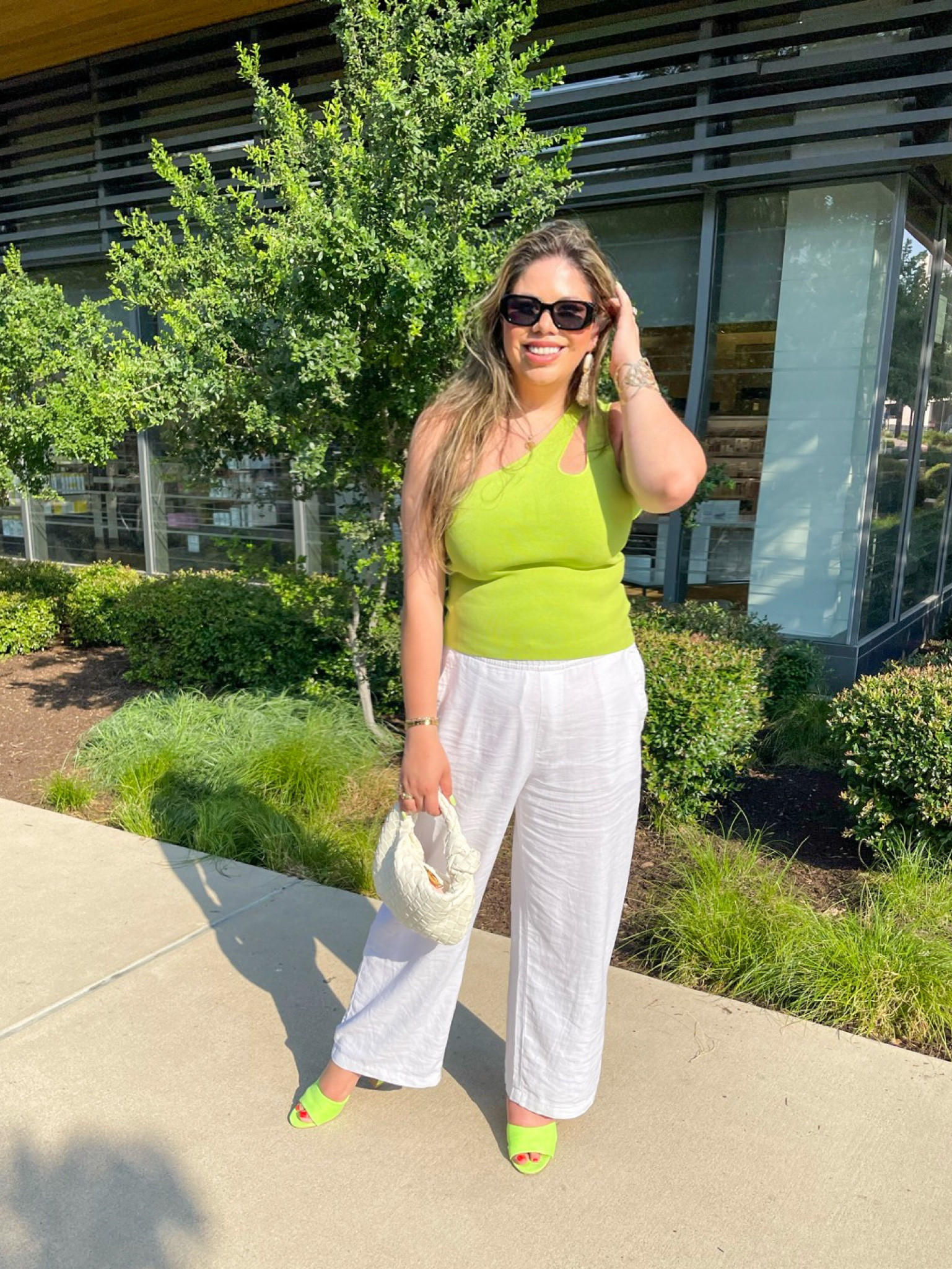 All day long I kept thinking it was Wednesday, it was quite a surprise when I realized it was Tuesday 😂

I got this top last year and it’s still in stock and on sale! It is a great piece to style in the summer 💚💚💚

#LTKsalealert #LTKSeasonal