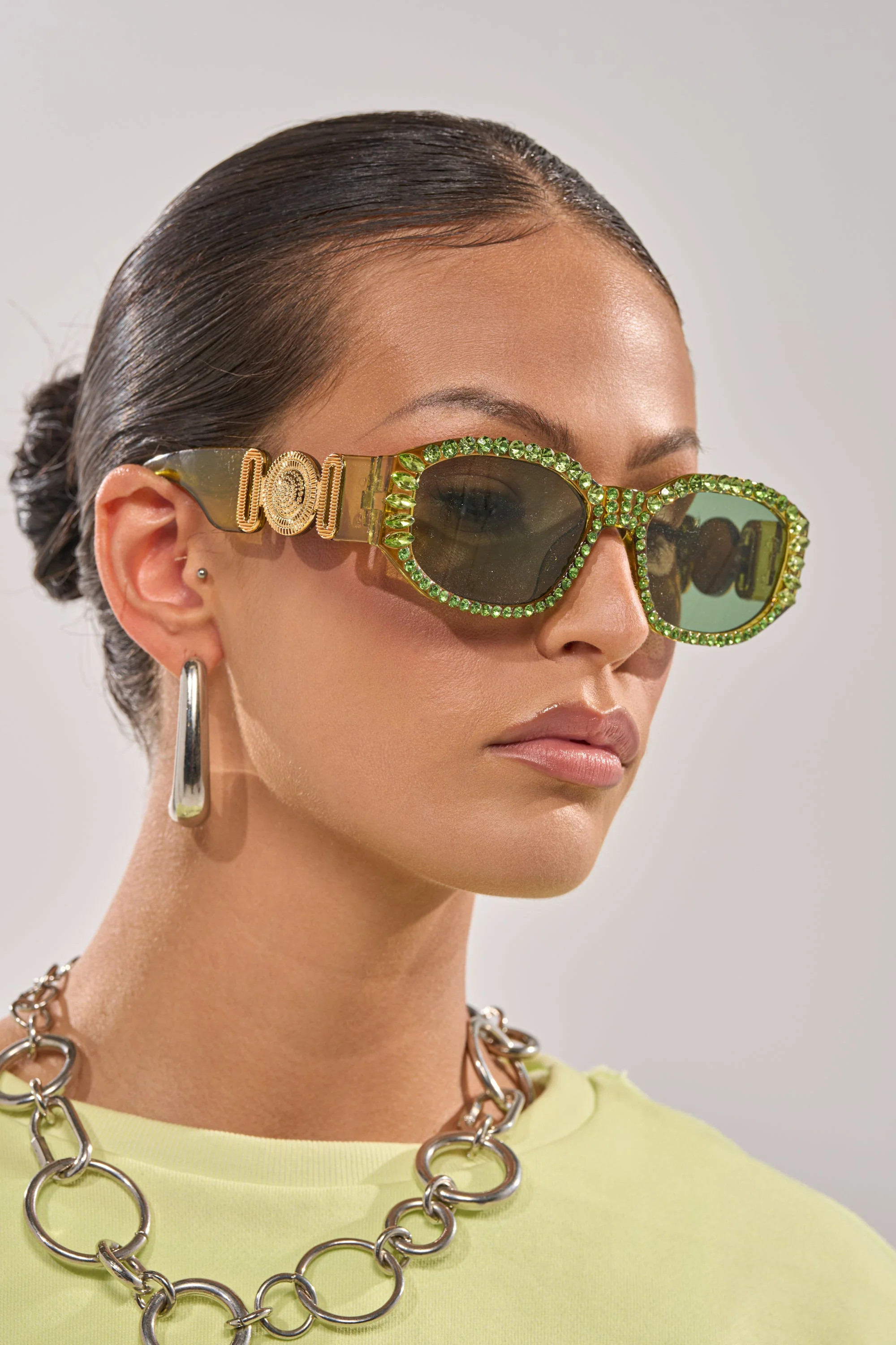 CATCH MY VIBE SUNGLASSES | AKIRA