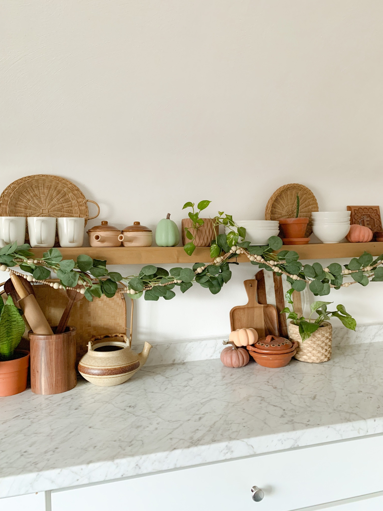 Linking fall + kitchen boho decor finds! 🤎 

#LTKhome #LTKHalloween #LTKSeasonal