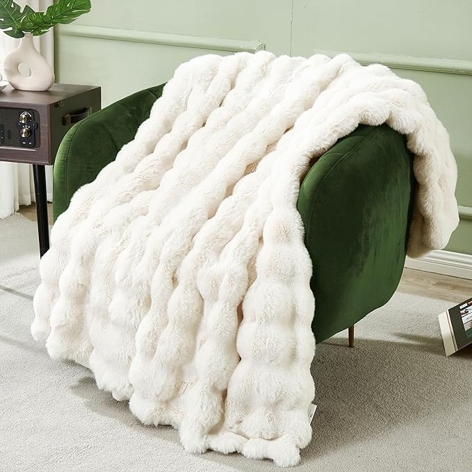 DREAMNINE Decorative Soft Thick Fuzzy Faux Rabbit Fur Throw Blanket for Couch Sofa, Reversible Pl... | Amazon (US)