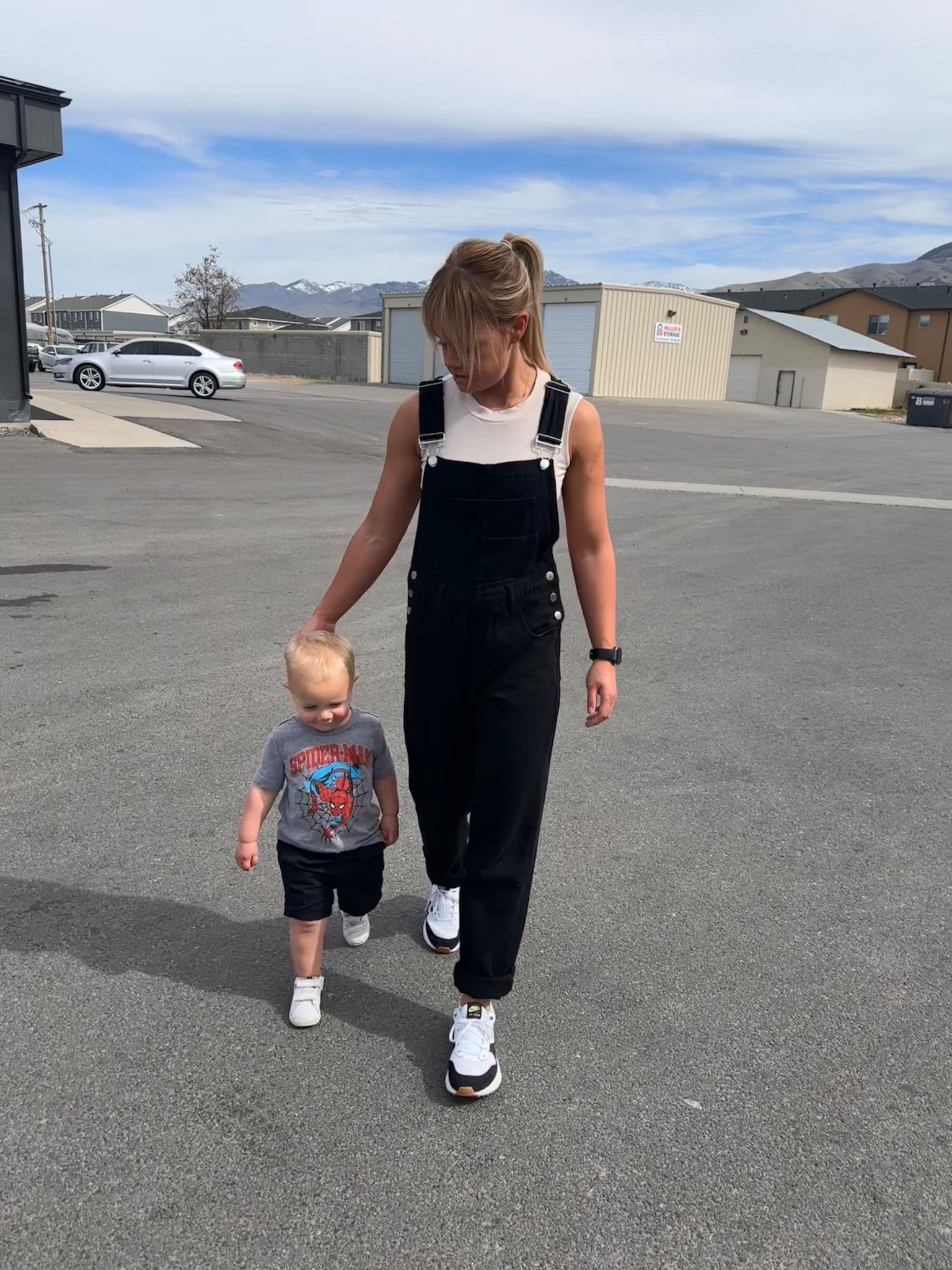 Cute mom outfit! These overalls are so comfortable and adds that fun touch to any outfit!

#LTKmomlife #LTKPetite #LTKootd