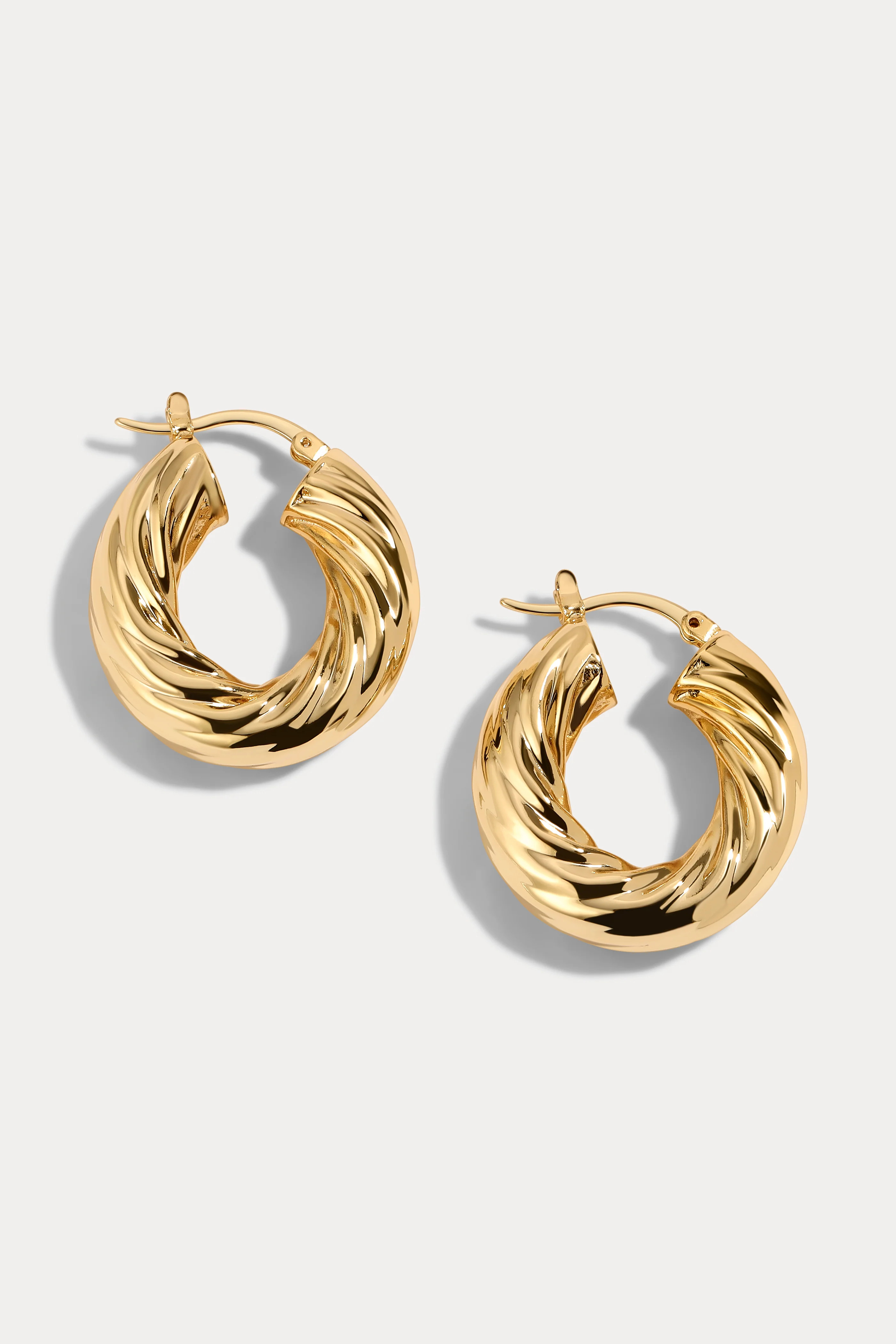 Small Gina Hoops | Lili Claspe