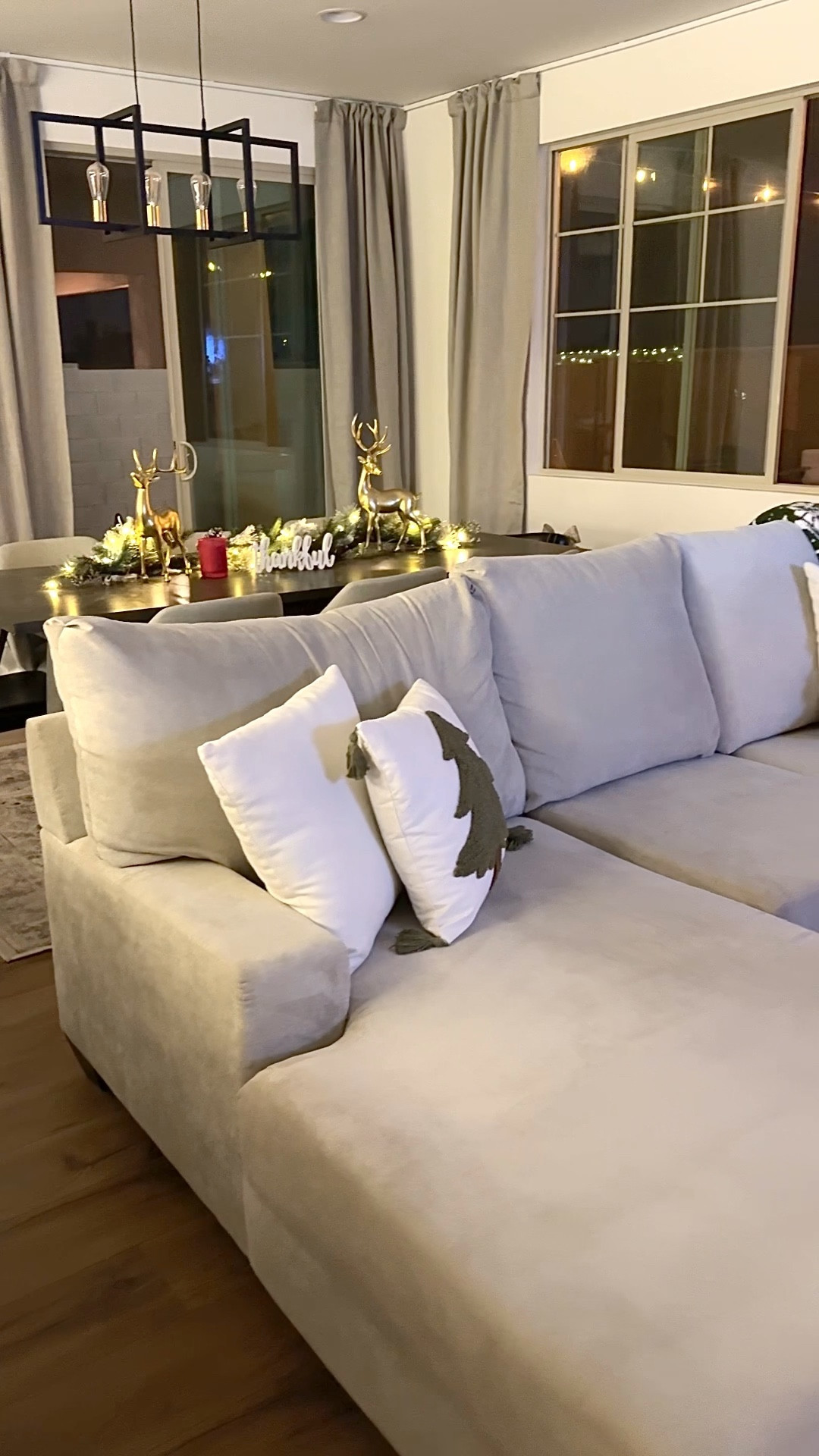 Decorate for the holidays with me 🥰🎄🦌🎅 

#LTKHoliday #LTKHome #LTKSeasonal