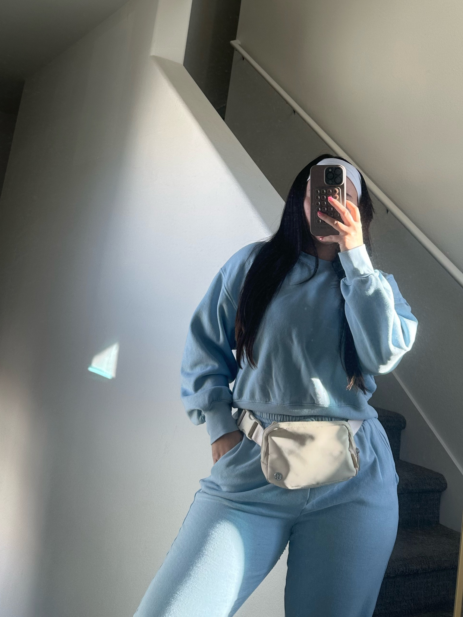 Comfy cozy ❄️ 

#LTKSeasonal #LTKMidsize