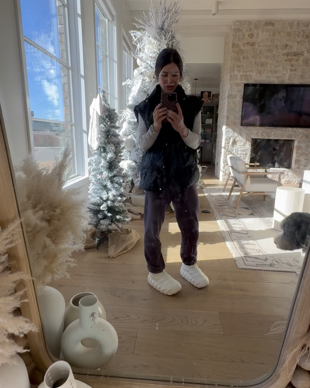 These aren’t your average Crocs 🤍 Cloud-soft, slip-on cozy, and basically winter slippers disguised as shoes. Perfect for school drop-off, dog walks, and pretending I tried harder than I did 🤣
I’m wearing a size 7 shoe-
Also, this oversized puffer vest from Amazon is my go-to for any look 👏🏼

#LTKFindsUnder100 #LTKmomlife #LTKActive