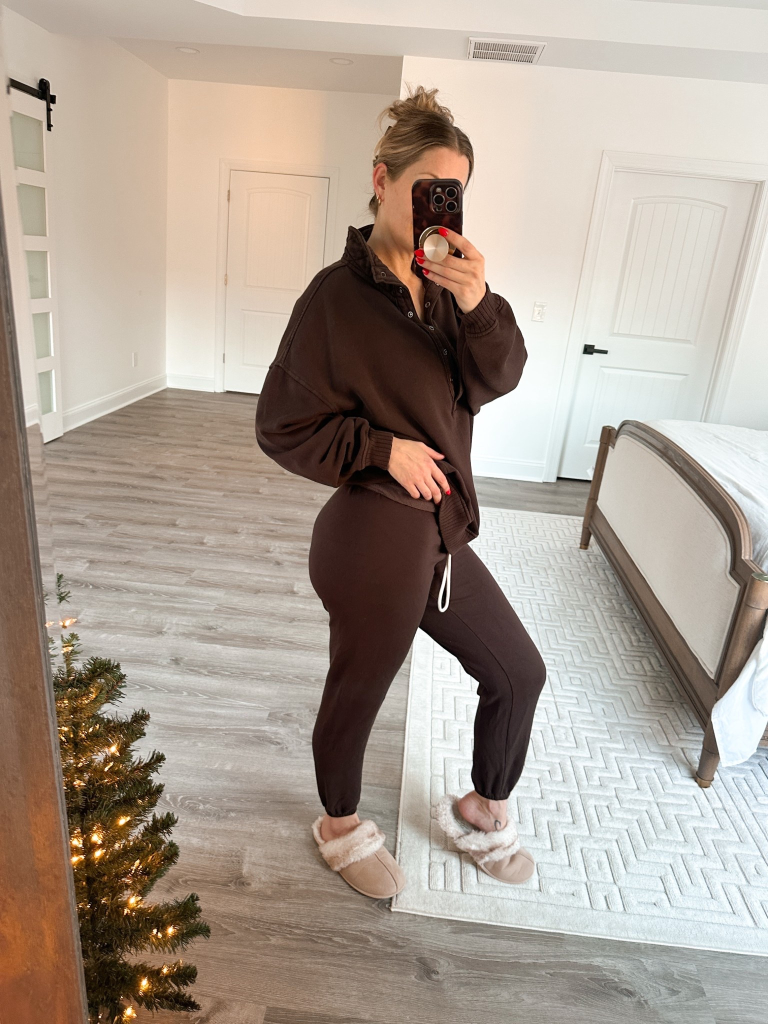 Best and softest sweat pants and pullover, they’re the absolute best I have the in every single color and wear them dailyy

#LTKHoliday #LTKCyberWeek #LTKGiftGuide