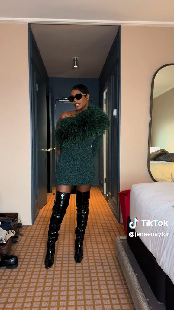 More looks from #NYFW! Dress is by LaPointe ✨

#LTKshoecrush #LTKitbag #LTKstyletip