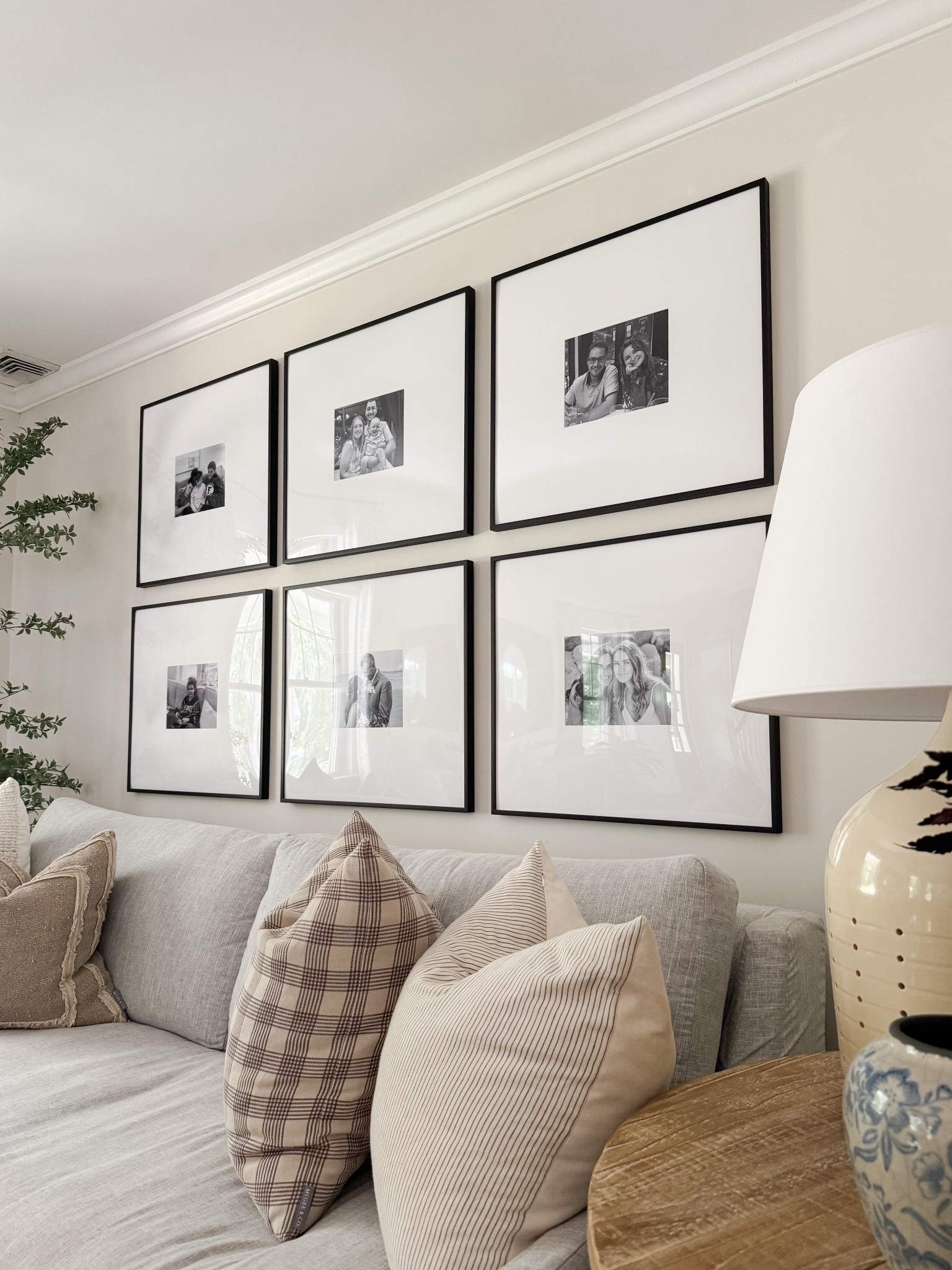 Coastal Fall Living Room
Home styling, living room Inspo, gallery wall living room, coastal home decor, coastal home finds, sherricalnanhome

#LTKHome #LTKFindsUnder100 #LTKStyleTip