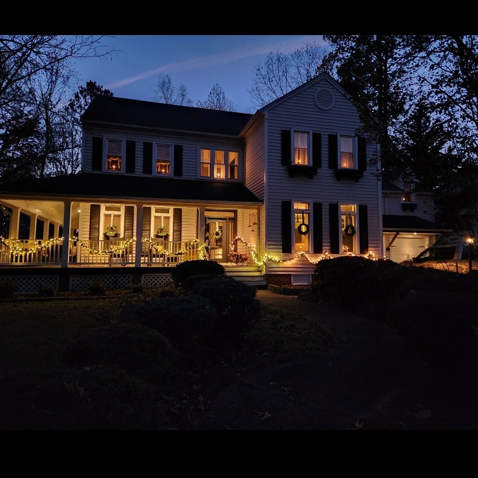 This set of lights makes holiday decorating SO EASY!! Timer ✅ 11 different modes ✅ Remote ✅ 

#LTKSeasonal #LTKHome #LTKFindsUnder100