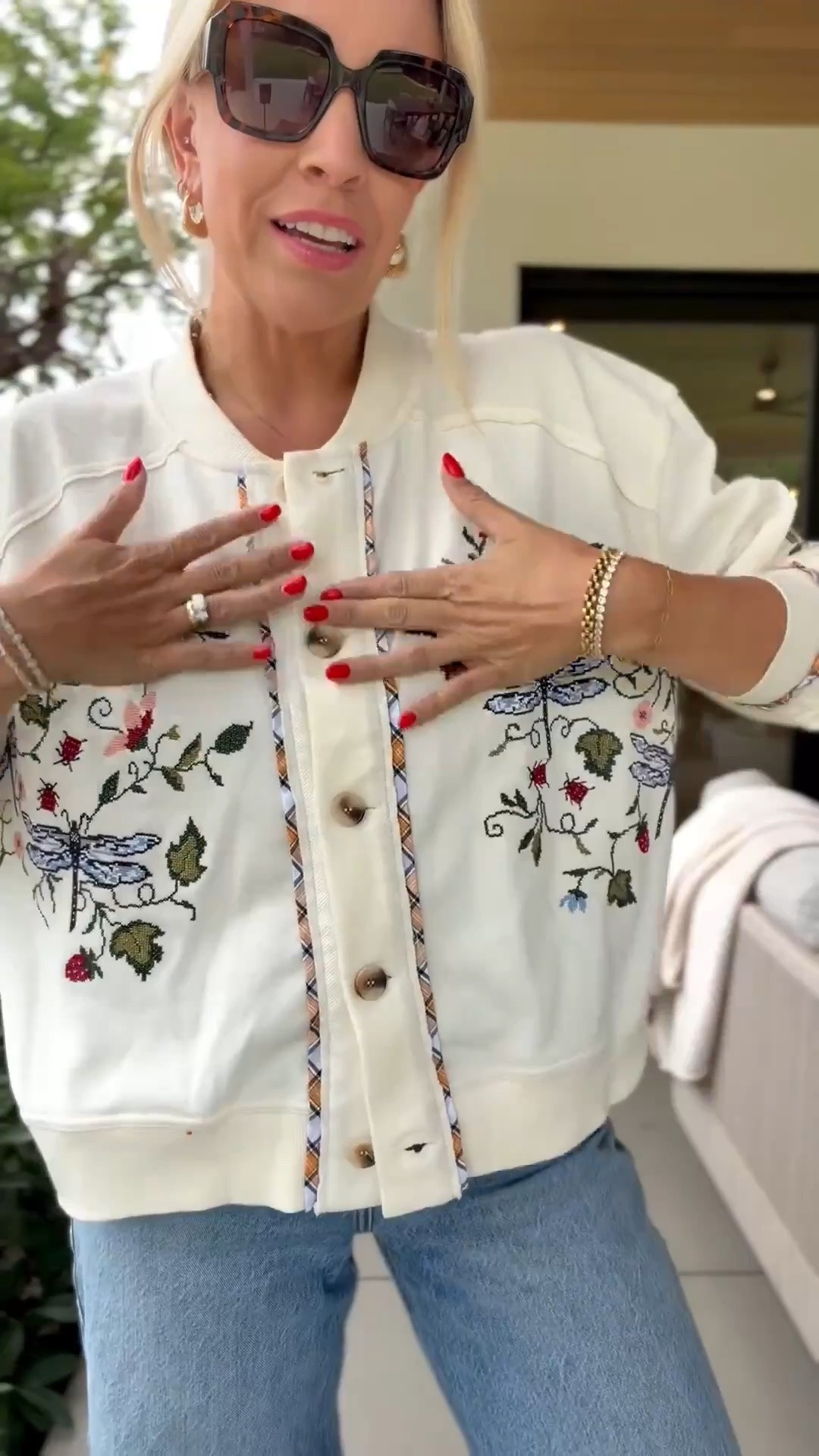 I’ve been loving this cardigan since the spring! It looks so expensive!

#LTKgrwm #LTKmomlife #LTKootd