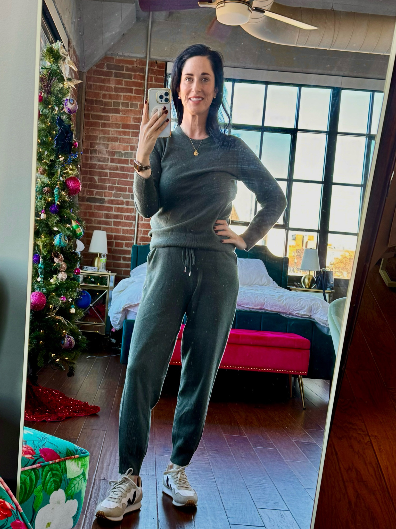 The ultimate cashmere jogger set.

#LTKOver40 #LTKHome #LTKTravel