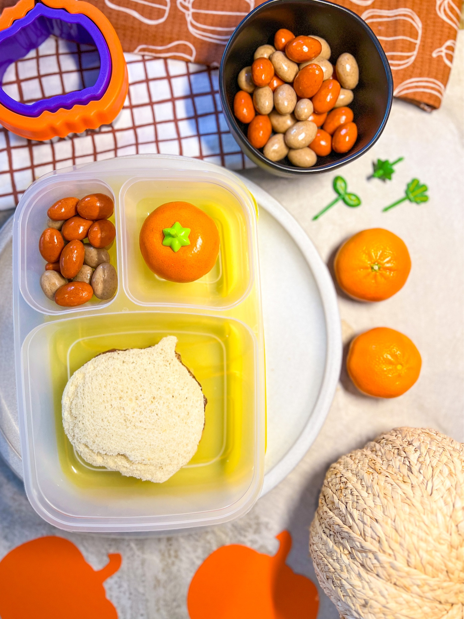 Pumpkin themed lunchbox idea 

Lunch box container 
Bento box 
Kids lunch 
Lunch box ideas 
Cookie cutter 
Food picks
Plates 
Bowls 
Pumpkin 



#ltkhalloween #ltkfamily #ltkunder50

#LTKSeasonal #LTKkids #LTKhome