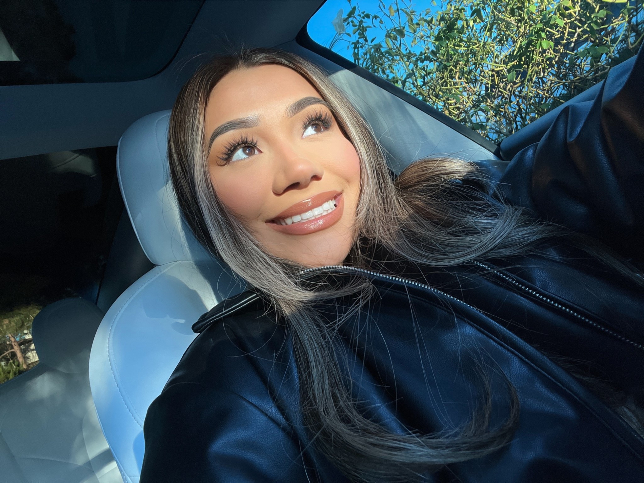 LIP COMBO 🌟

Morphe Sweet Tea 
Kylie Liquid Lip One Wish 
Fenty Gloss Bomb #LTKGiftGuide 

#LTKBeauty #LTKFindsUnder50