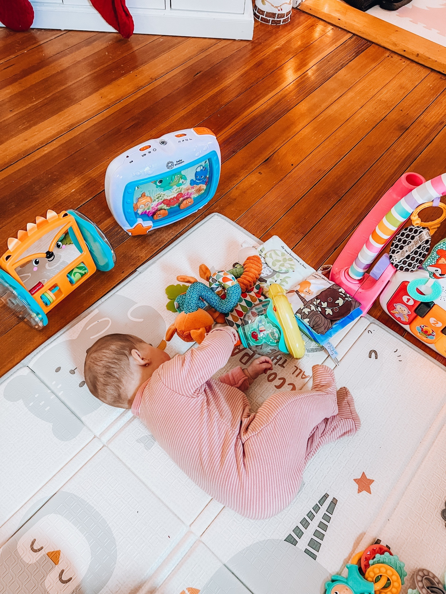 0-6m Baby Toys
#babytoys #tummytime #playmat #lightuptoysforbaby #babyplaytime0-6

#LTKbaby #LTKkids #LTKfamily