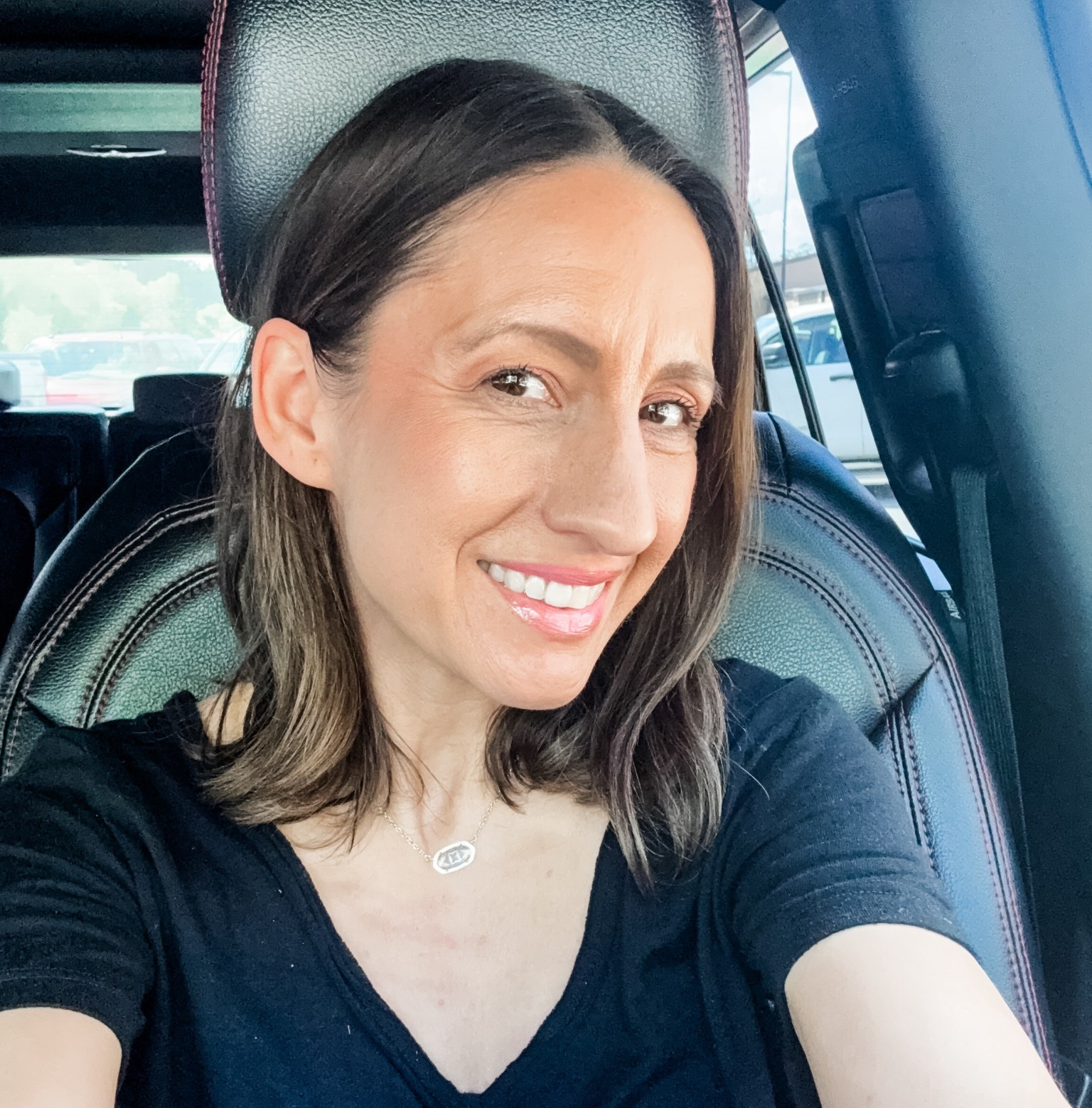 Black t-shirt, Kendra Scott necklace, and my new favorite Morphe blush trio. 


#LTKBeauty #LTKOver40 #LTKPetite