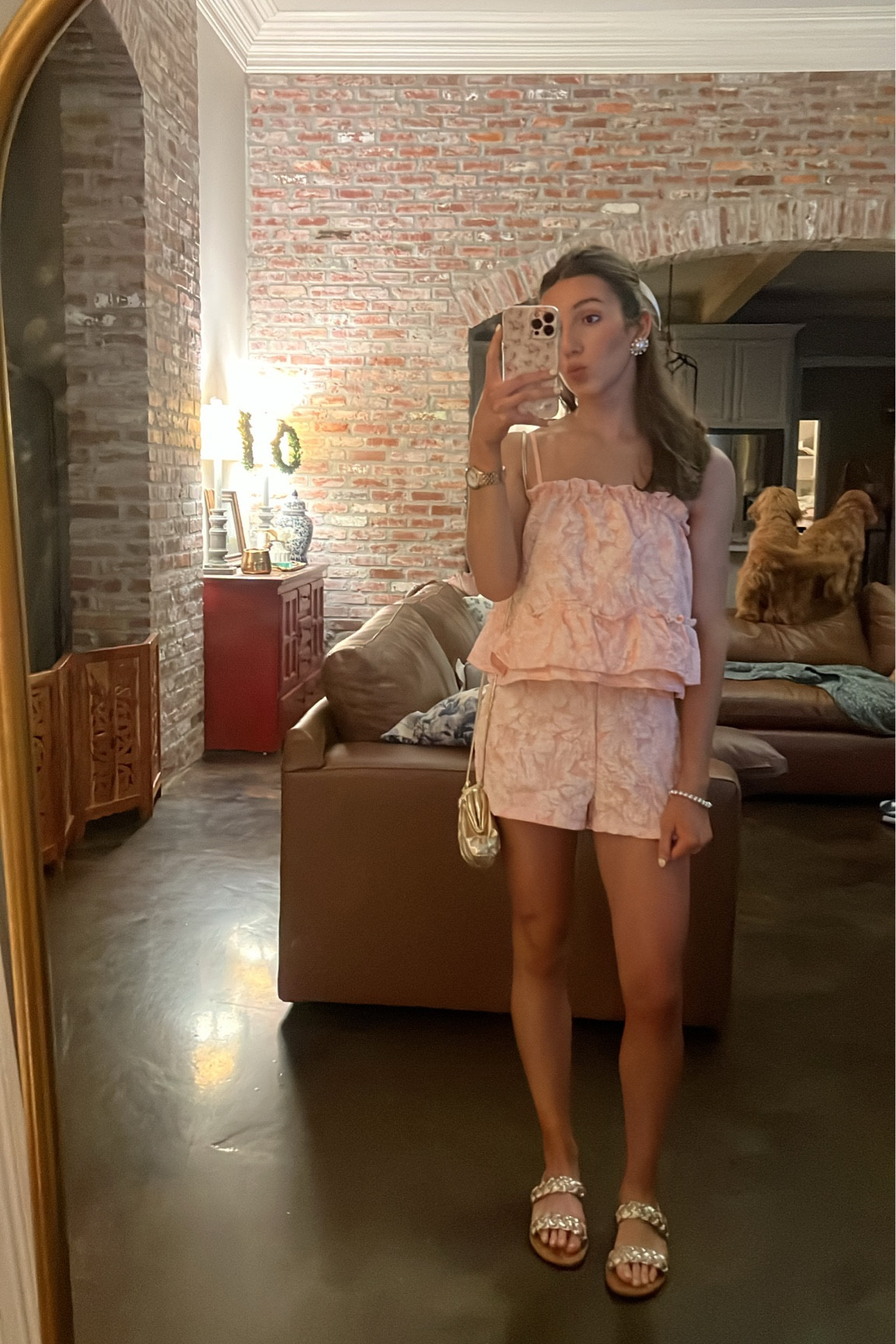 Girly dinner fit🤍🥂🎀

#LTKstyletip #LTKfindsunder50