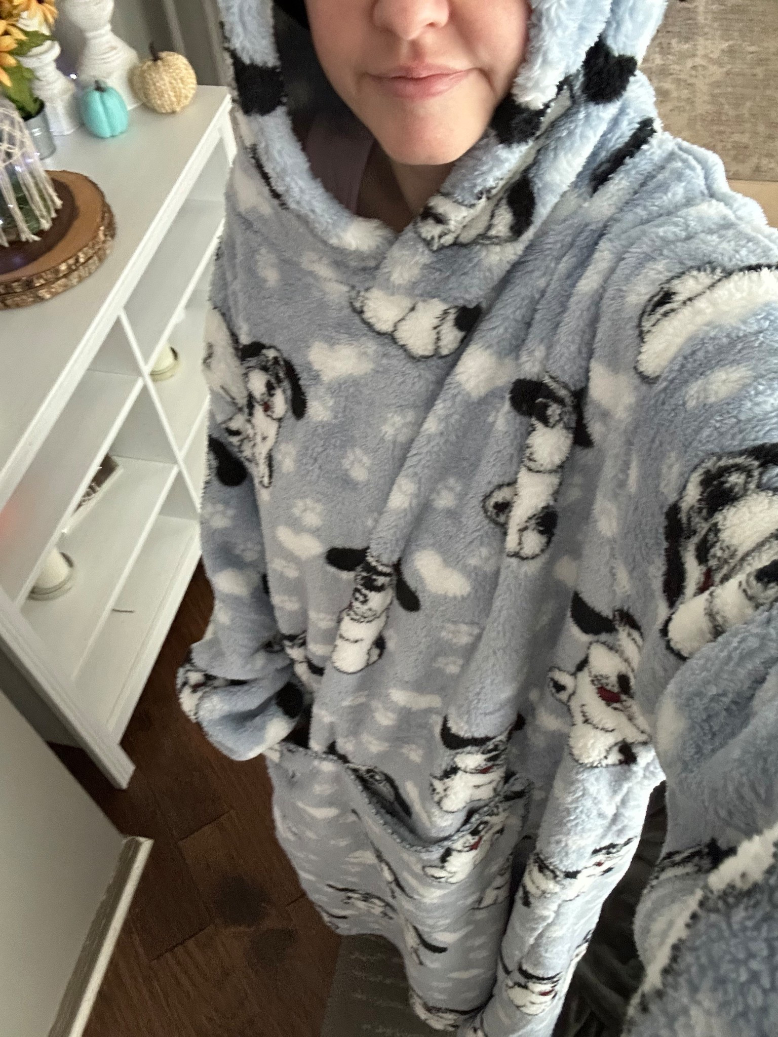 Warm, soft, cozy and has pockets!! Comes in a lot of different designs. 

#LTKTravel #LTKSeasonal #LTKHome