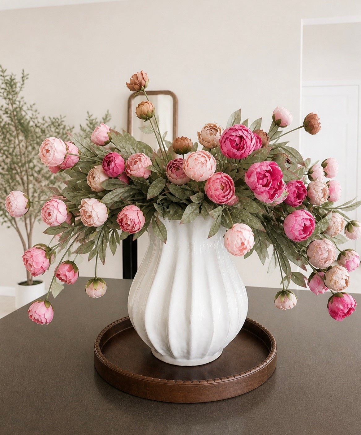 🌿 floral arrangement I made last night
I’m going to keep this on the kitchen counter or coffee table through spring + summer 🤍

I used the viral stems I’ve shared before — some are shipping right now, others are sold out online but still popping up in stores

this is one of those easy ways to make your space feel instantly styled without spending a lot

#LTKMothersDay #LTKmomlife #LTKdayinmylife