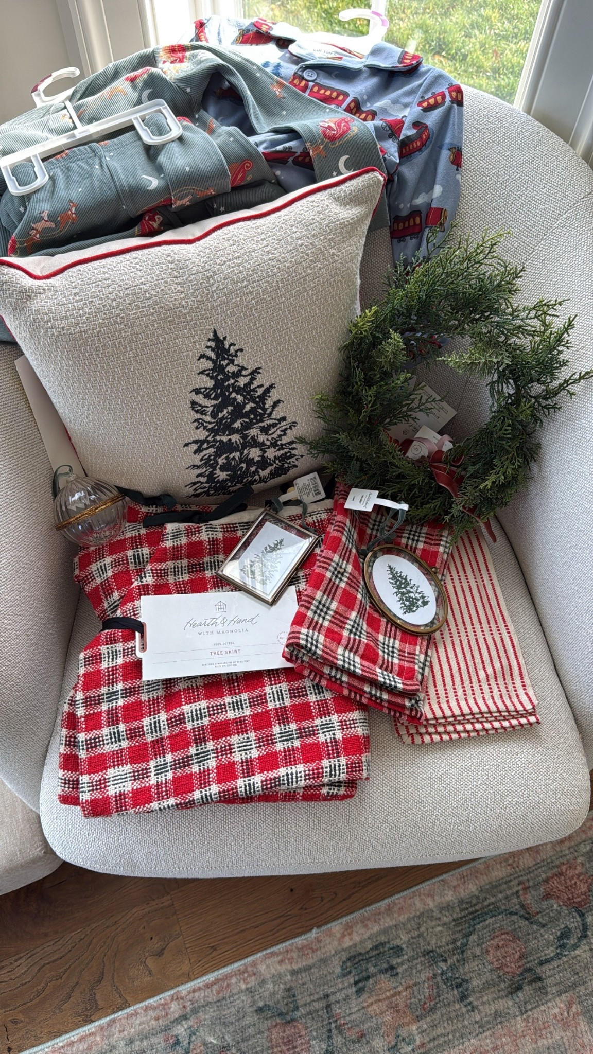 some recent holiday finds!!! 🎄