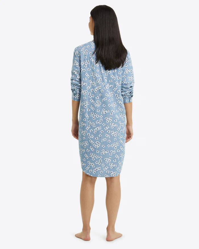 Nightshirt in Floral Chambray | Draper James (US)