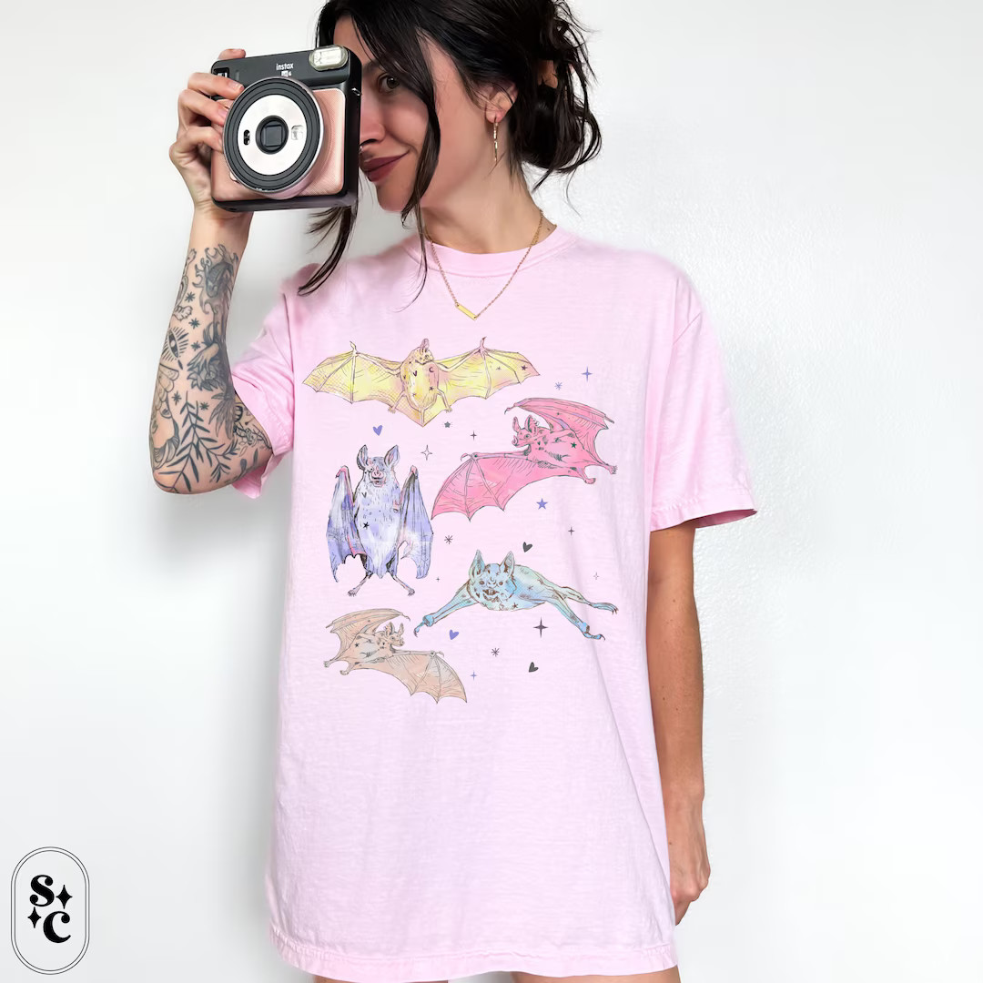 Pastel Halloween Bat Shirt, Whimsigoth Tshirt, Spooky Girly Tee, Creepy Cute T-shirt, Goblincore,... | Etsy (US)