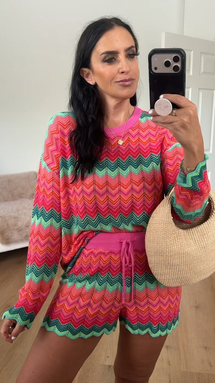 Beach Riot Beach Cover Up Sweater wearing size medium 

Beach Riot Balboa Knit Scallop Cover Up Shorts wearing size medium