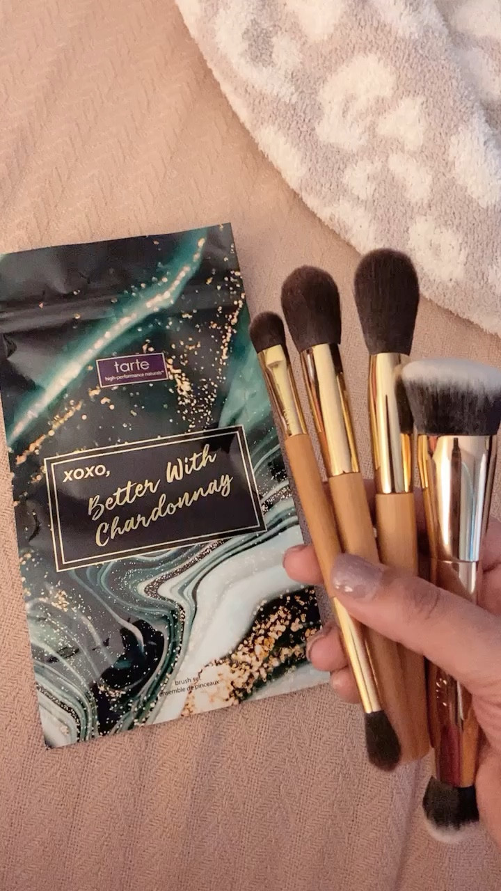 new brush set from Tarte 💄 use code BWC15 to bring it to $38!

#LTKsalealert #LTKHoliday #LTKbeauty