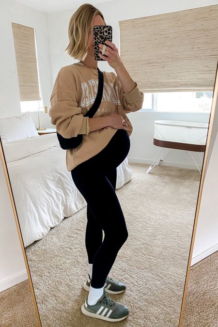 today’s bump outfit!

#bumpfriendly #bumpoutfit #maternitylook #maternityoutfit #BLANQI #maternityleggings #neutralsweatshirt #beltbag #lululemonbag #casualstyle #minicrewsocks #oversizedsweatshirt #tennisnecklace #croptank #freepeopletank

#LTKbump #LTKstyletip