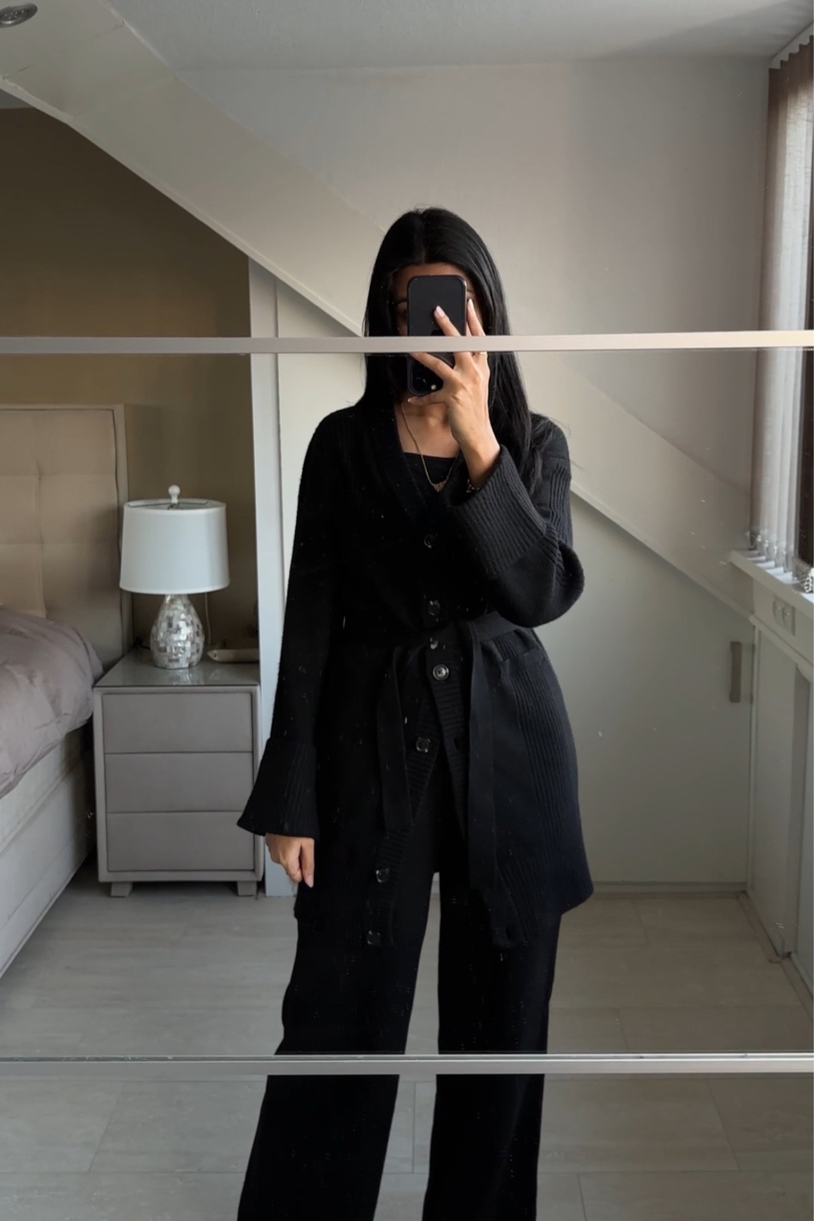 Chill day outfit ❤️ comfy but still looks put together, ideal from running errands or working from home!

Sweater: River Island Longline Black Belted Cardigan (no code)
Trousers: NAKD 1100-005560-0002


#LTKworkwear #LTKhome #LTKstyletip