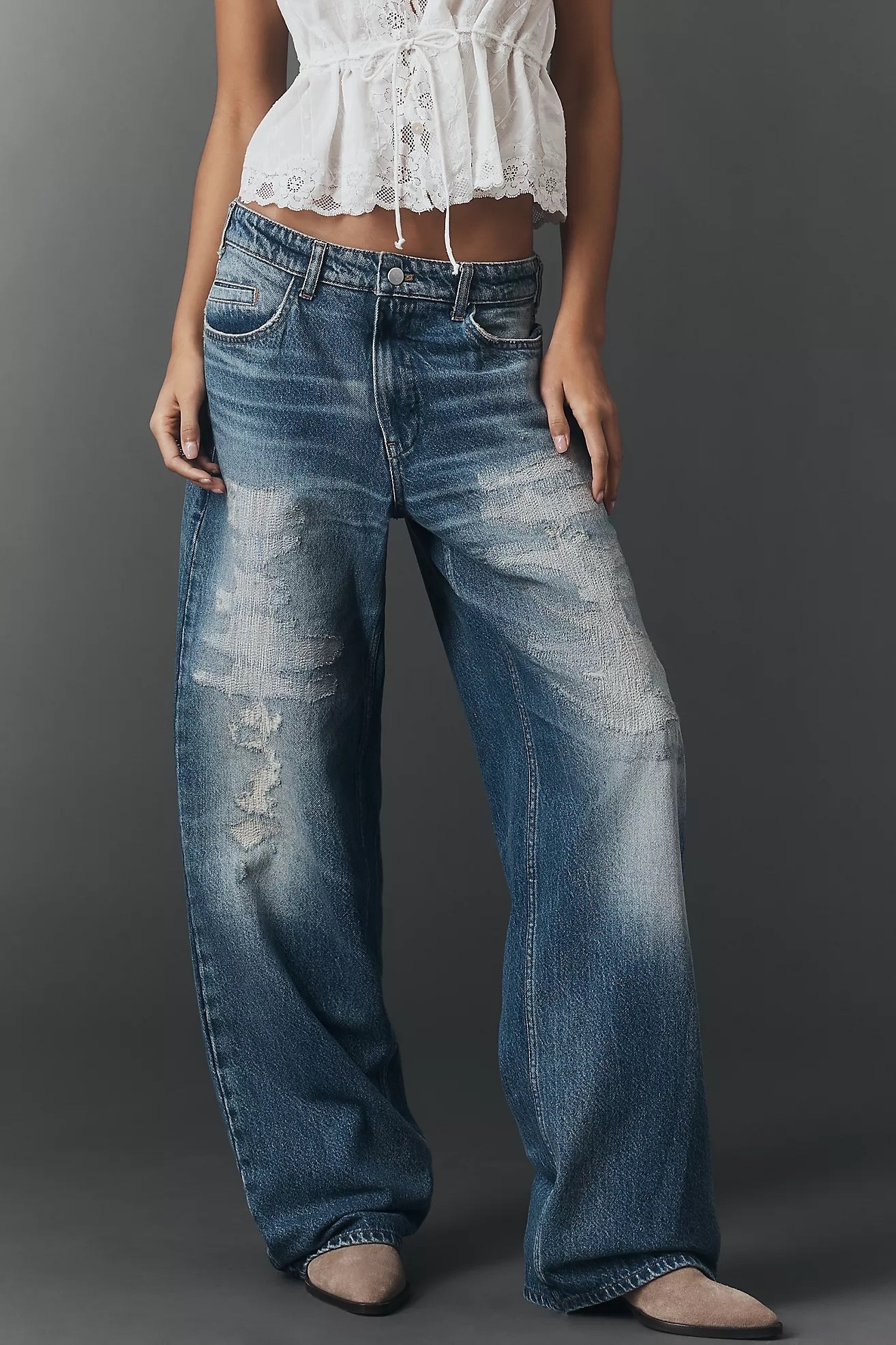 Super long jeans alert 👀
Found a true long inseam—
Pilcro low rise baggy wide leg jeans from Anthropologie.
The regular length is 34.5” (!!!)
which puts the tall inseam closer to 36–37”.
Finally… jeans that actually hit the floor for tall girls.


#LTKPlusSize #LTKTall #LTKSaleAlert