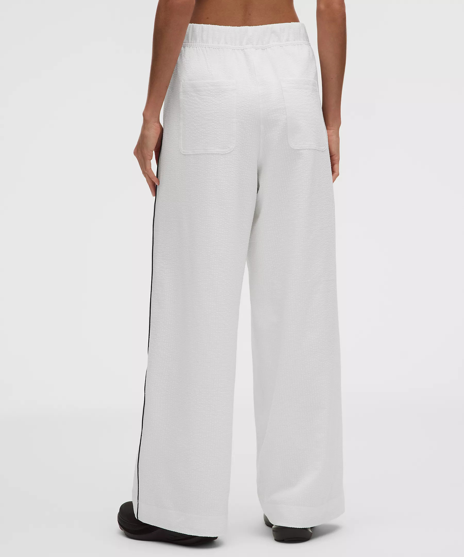 Seersucker WovenAir High-Rise Pleated Pant Short | lululemon (CA)
