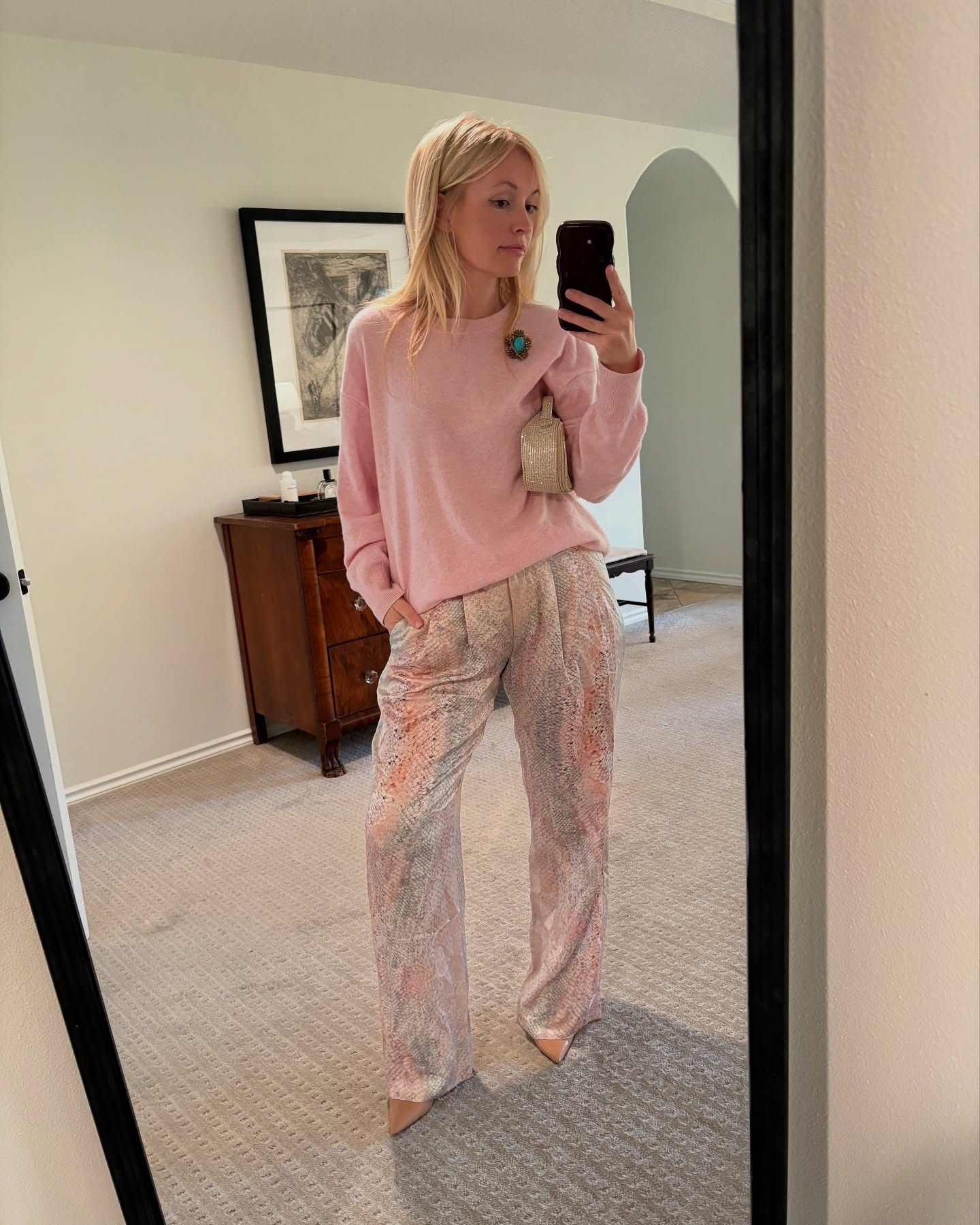 Looking forward to starting out this year with more color and coziness 💗 shop my favorite cashmere sweaters - link in stories 

#styling #looks #howtowear 
#looks #PersonalStylist #fashionweek #instafashion #pinterest #personalshopper #trends #style #ootd #fallstyle #ltk #holiday

#LTKFindsUnder100 #LTKSeasonal #LTKSaleAlert