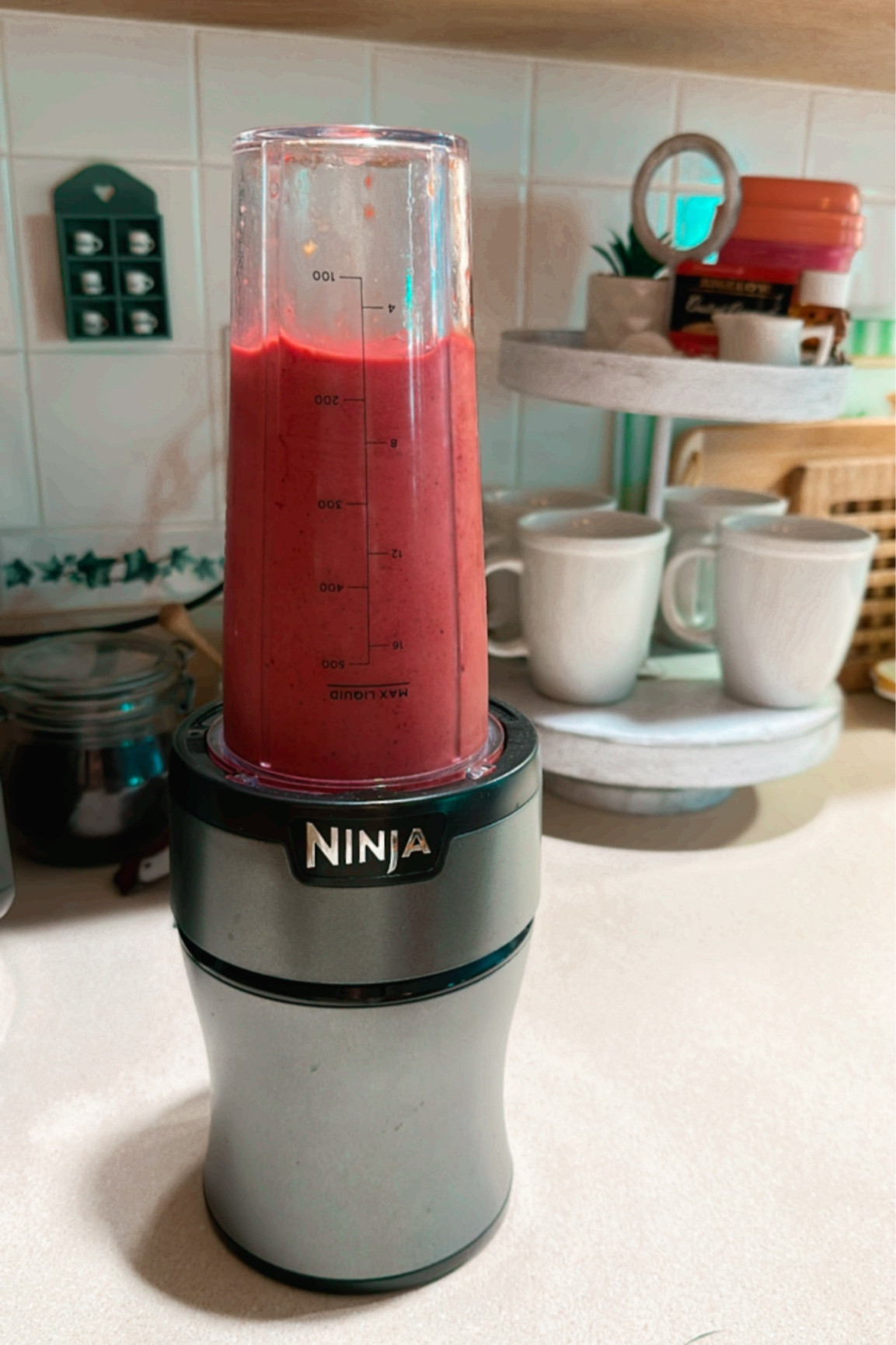 Ninja Nutri-Blender BN300 700-Watt Personal Blender, 2-20 oz