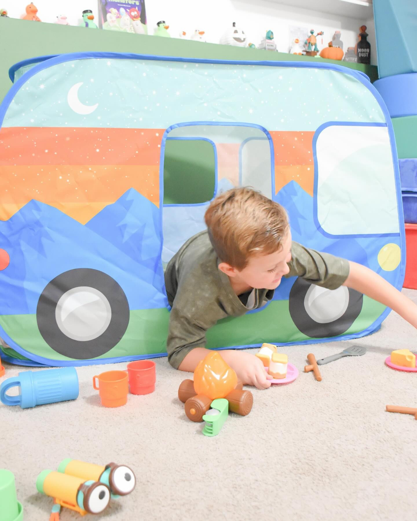 rainy day fun 🌧️ #gifted brought the outdoors inside with this fun pop up camper tent from @battattoys ⛺️ it took me seconds to set up and we played all afternoon using our imaginations to transport ourselves to the wilderness 🌲 we even ended up setting up a house using his cloud castle so he could “drive” to the campgrounds! It comes with a ton of accessories too like a light up fire 🔥, s’mores, food, dishes, cups, pans, and more! Plus it has a storage bag for the tent 👏🏻 

✨ Battat is one of our favorite brands and always makes for great gifts! Comment PLAY and I’ll DM you a link to shop this set and other favs from their Walmart exclusive toy line before they sell out this holiday season 🫶🏻

#battattoys #playcation #walmartfinds #njmoms #njmomblogger #giftsforkids #giftsfortoddlers #giftideas #holidaygiftlist #giftguides #momblogger #momapproved #playmatters #playmore #creativeplay #intentionalplay