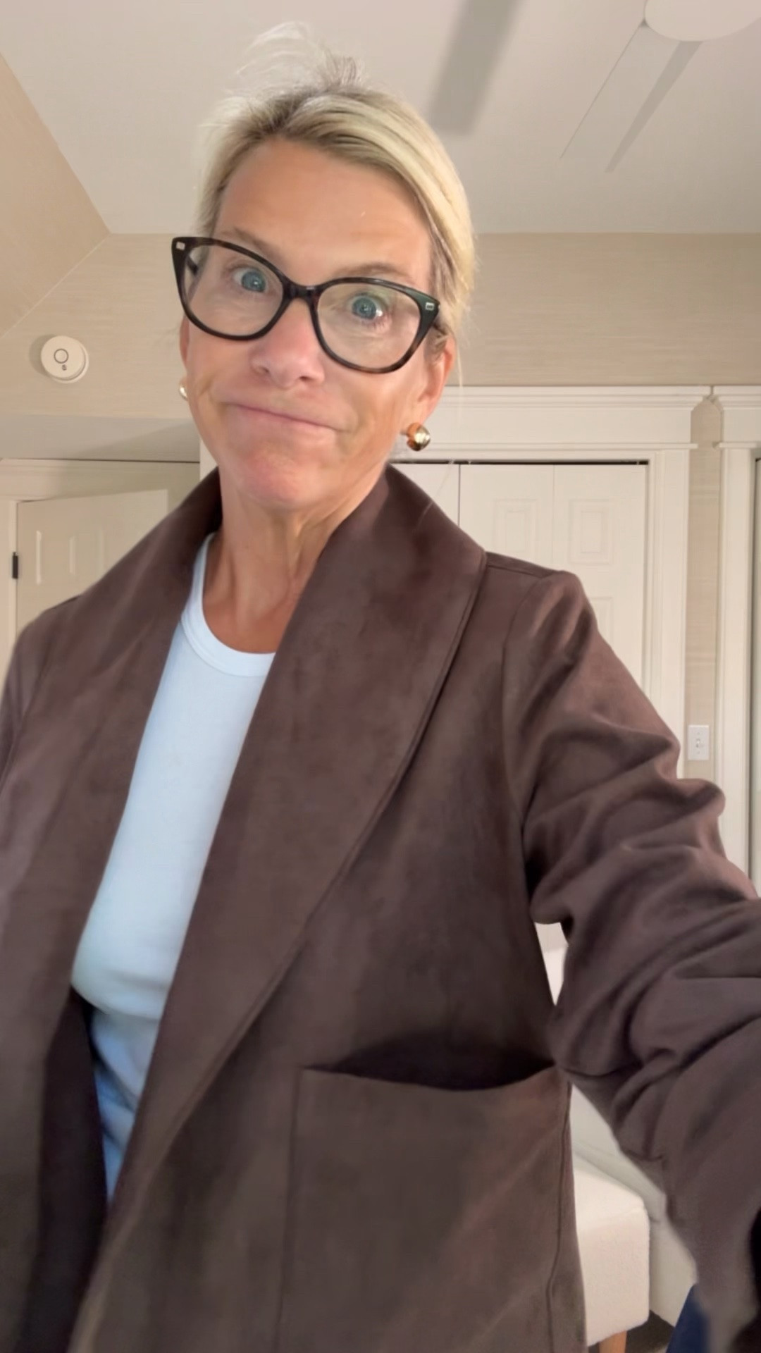40% off Splendud for 48 hours!

Code.  VIPFAM

This faux suede cropped jacket is a 10!!!

#LTKootd #LTKOver40 #LTKSaleAlert