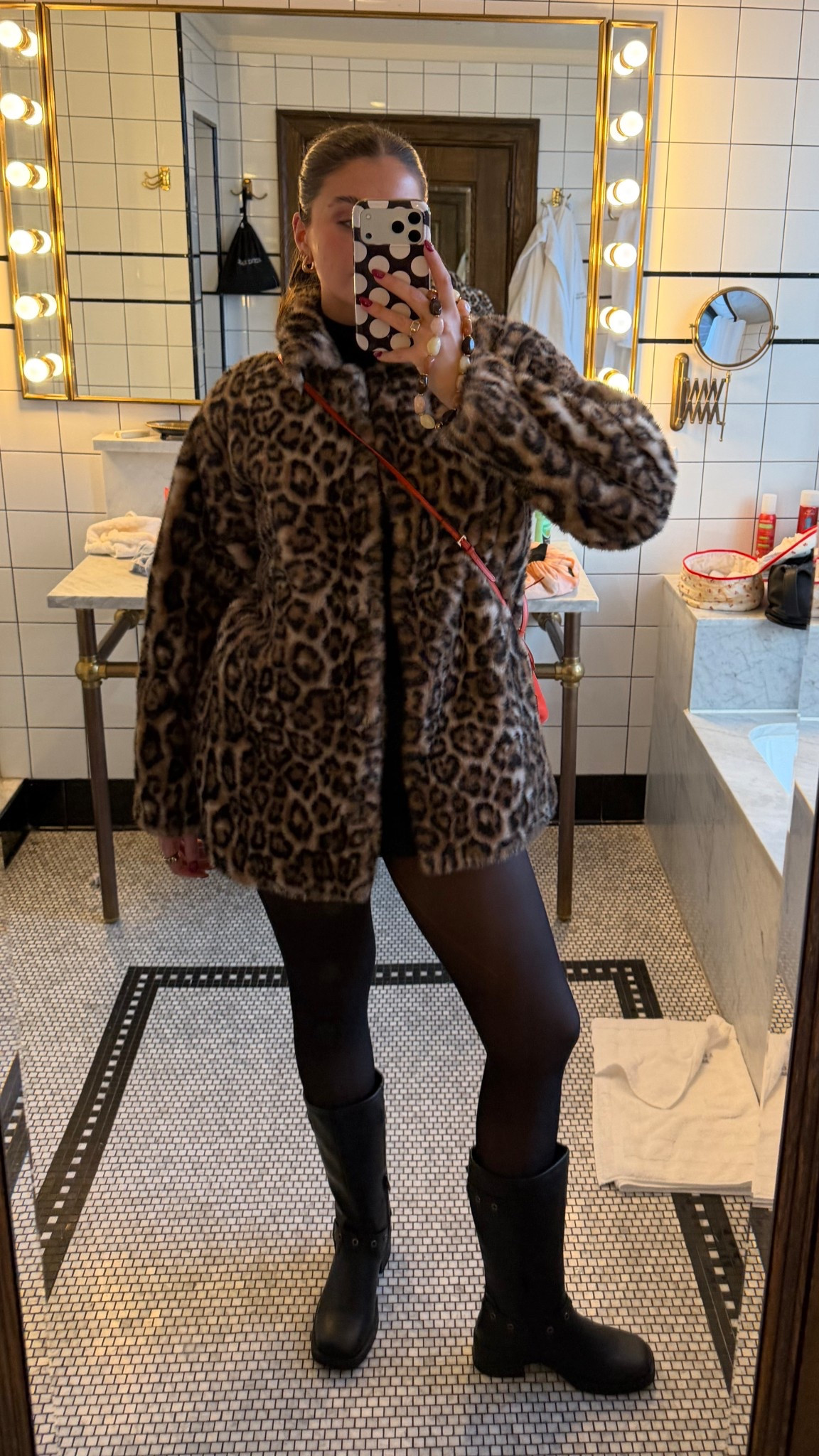 nyc eve fit xxx

#LTKwinter #LTKstyletip #LTKdatenight