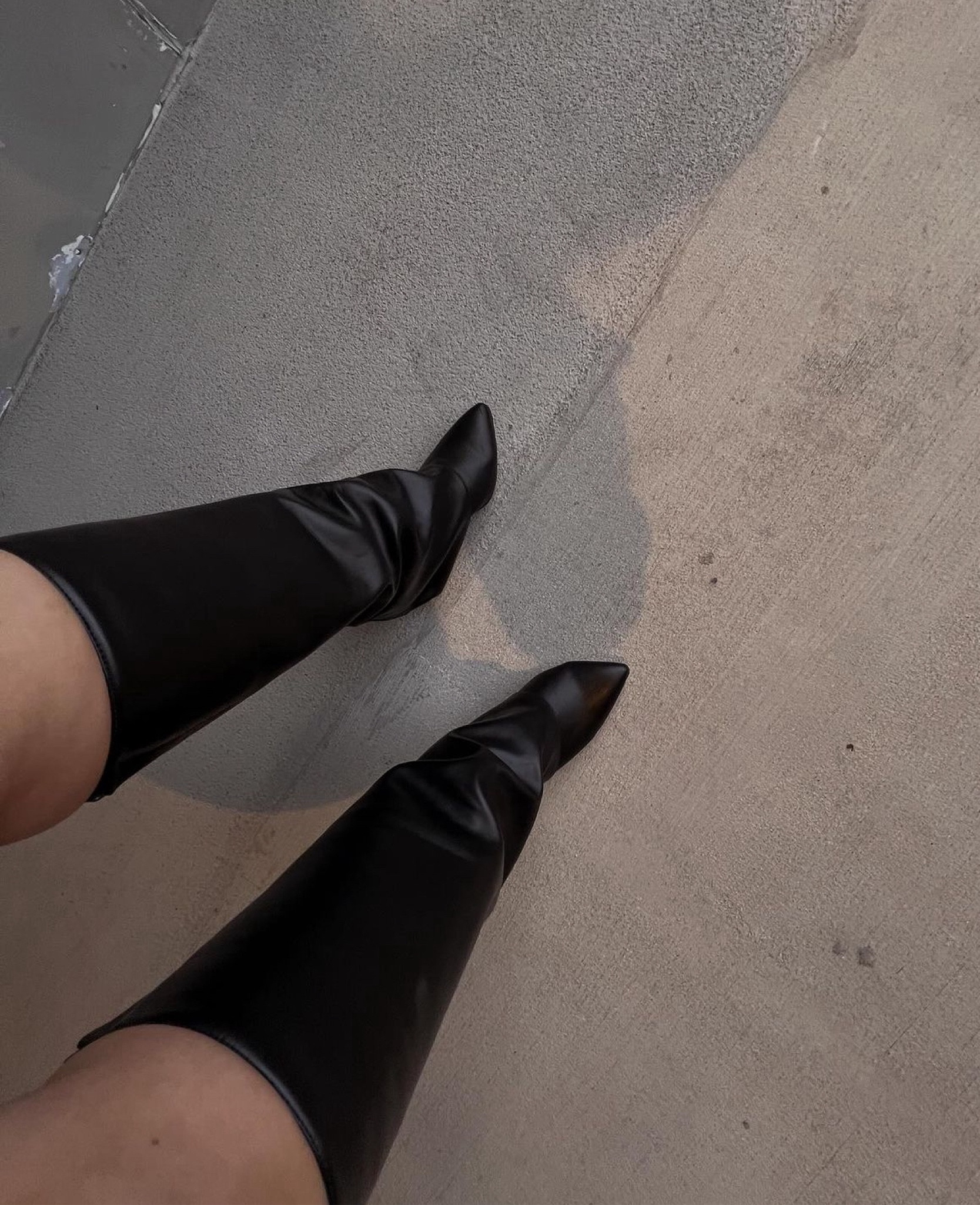 BG approved boots🫡 They fit my 19/20 inch calves !!

boots, heels, kitten heels, designer shoes, black boots 

#LTKplussize #LTKshoecrush #LTKstyletip