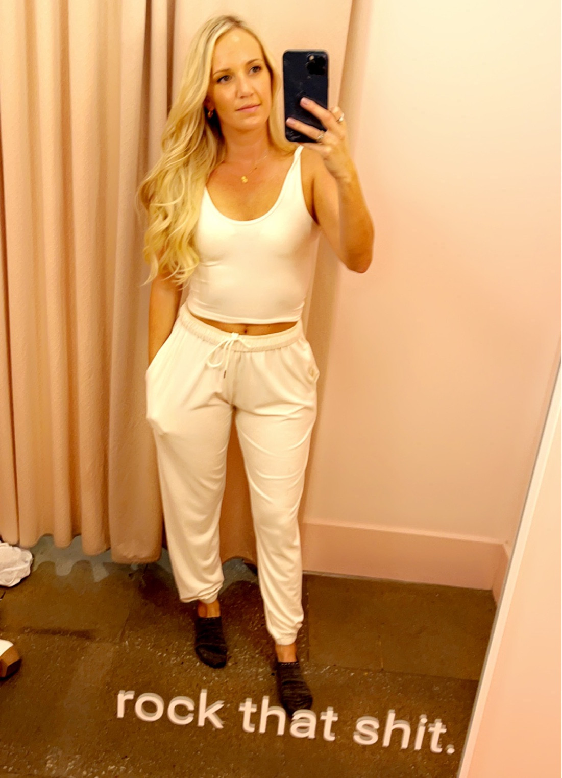 Cutest lounge set 🤍 extremely soft and comfy lounges with crop tank. Wearing a size XS bottoms and S top 


Kittenish
Nashville
Lounge wear
Everyday basics
Crop top
Joggers
Comfy 
Soft
Ivory
Jessie james
Perfect for travel
Bachelorette
Bride
Bride airport outfit 
Airport 


#LTKunder50 #LTKunder100 #LTKtravel