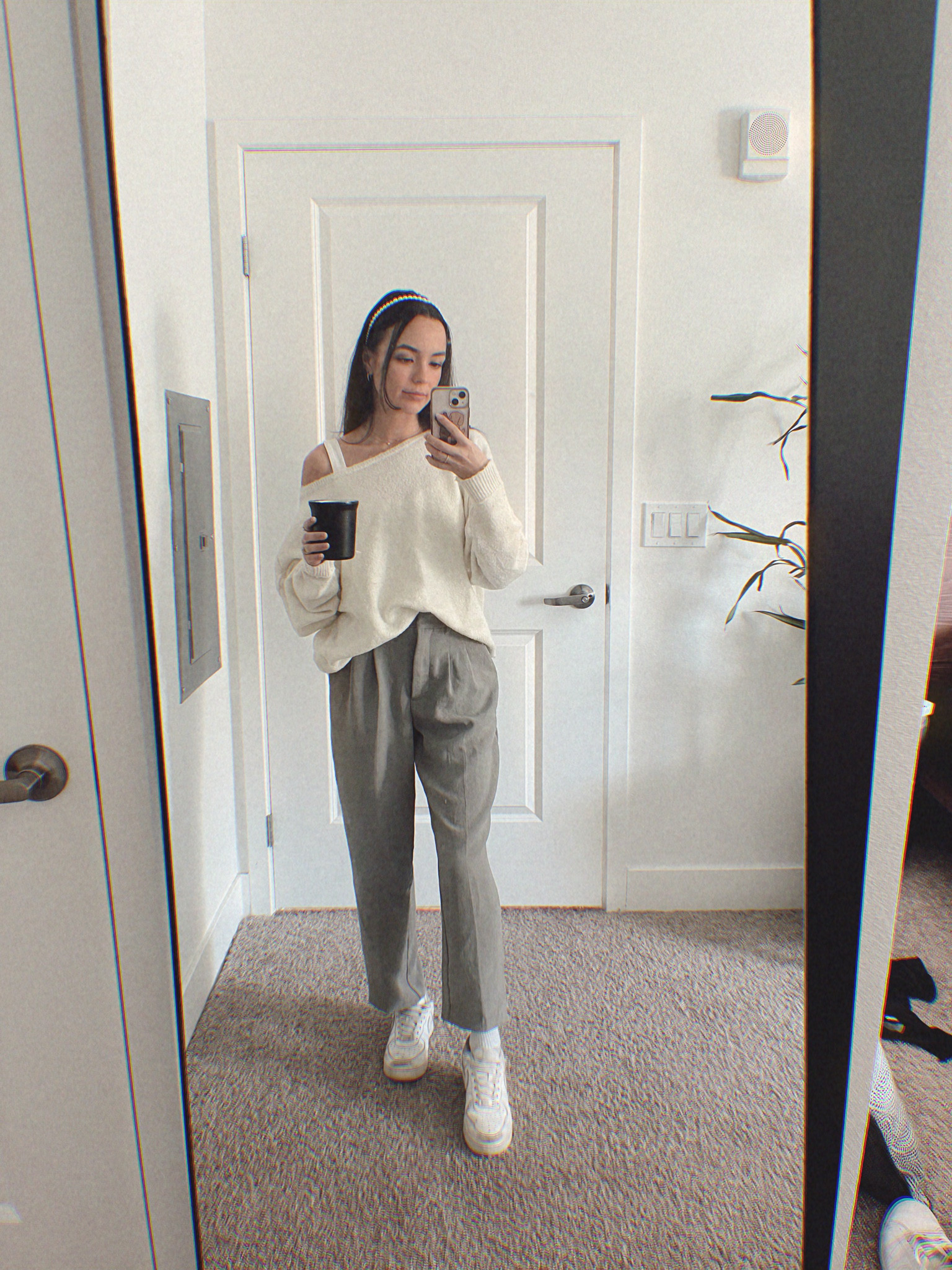 This sweater has become my favorite sweater that I wear it like basically everyday 😅 it’s like perfect for spring because it’s not too warm, not too cold… just *chefs kiss* 

#LTKSeasonal #LTKstyletip #LTKworkwear