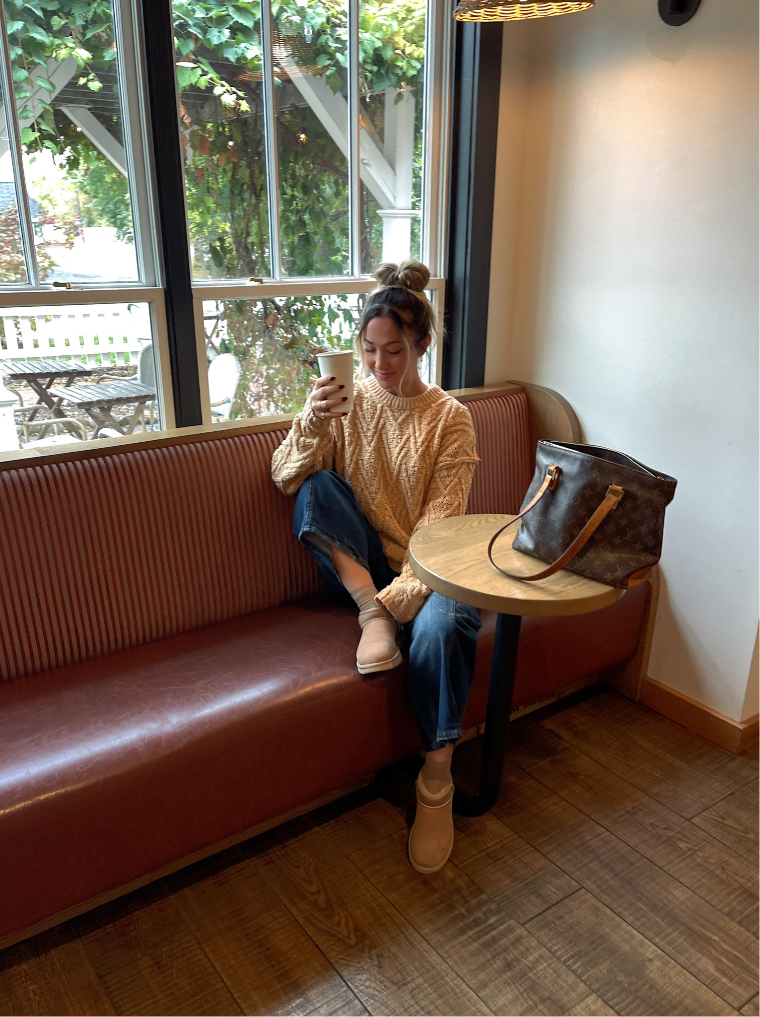 Coffee ootd 🍂🧦🤎☕️