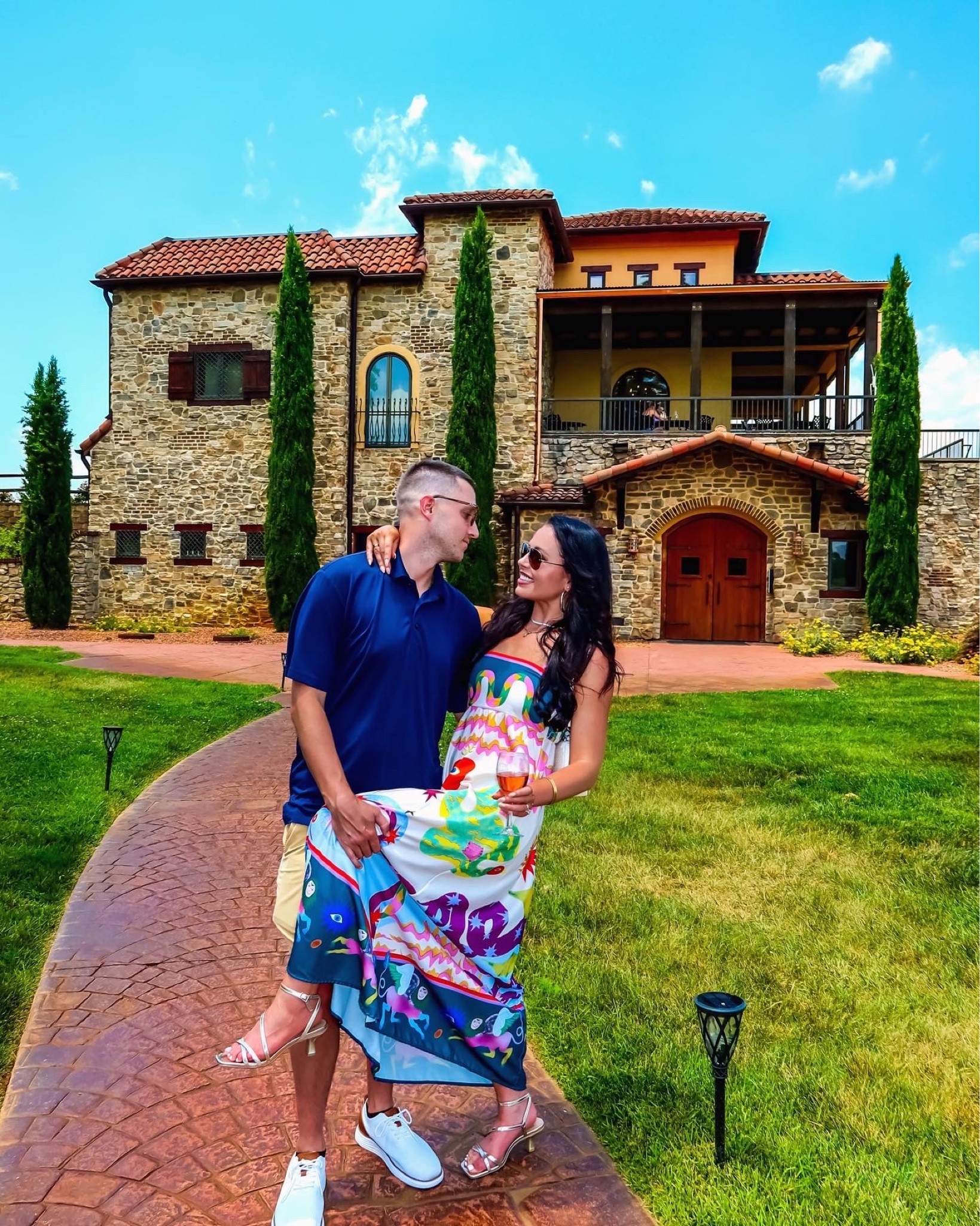 Under $20 amazon floral print maxi dress (small, 5+ colors), rayban aviators, under $35 target gold sandals (tts) and under $30 amazon rattan purse — a perfect summer designer inspired look! #founditonamazon 



#LTKSaleAlert #LTKFindsUnder50 #LTKSeasonal