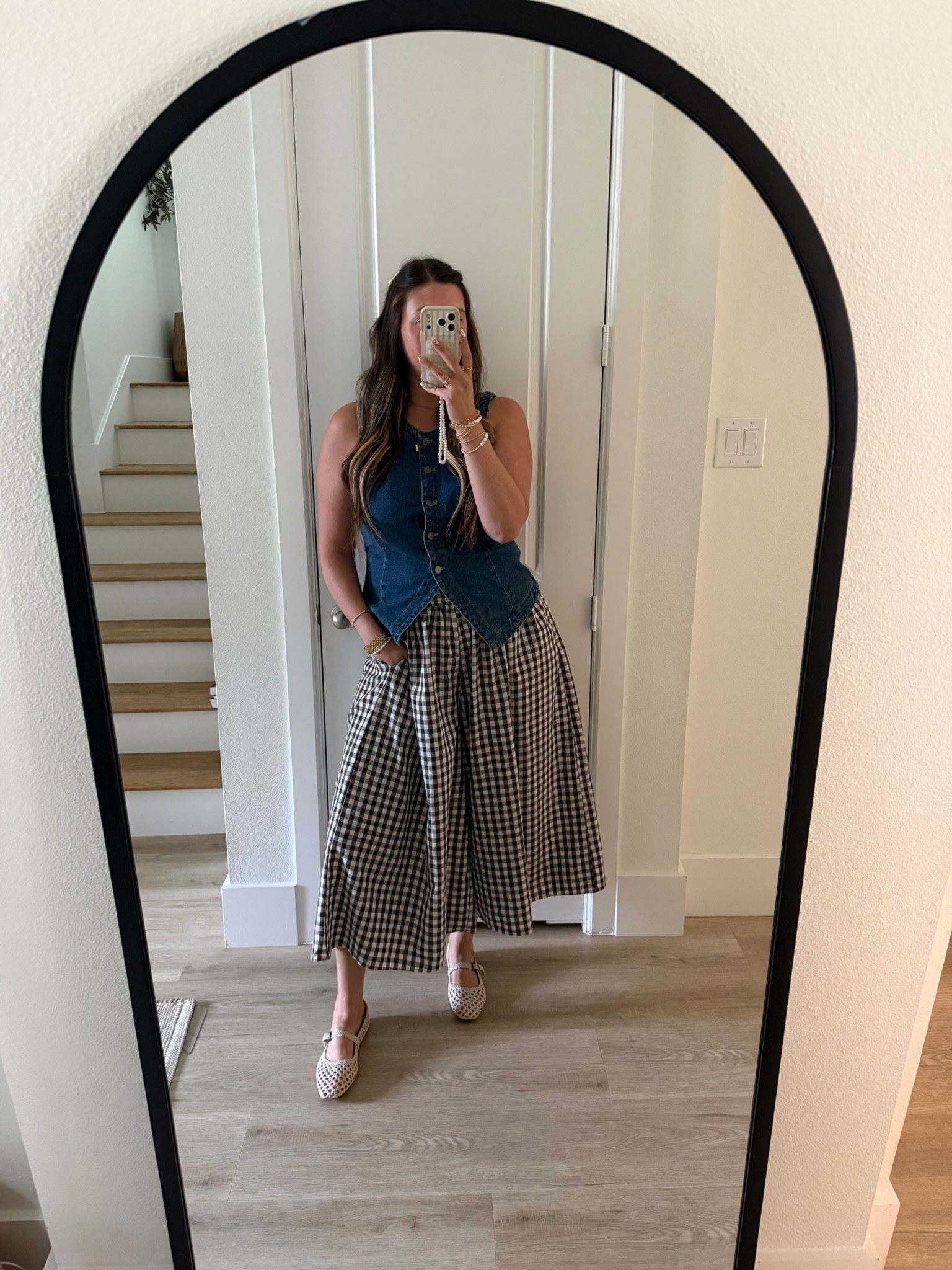 Postpartum OOTD! Obsessed with these pants! 

#LTKootd