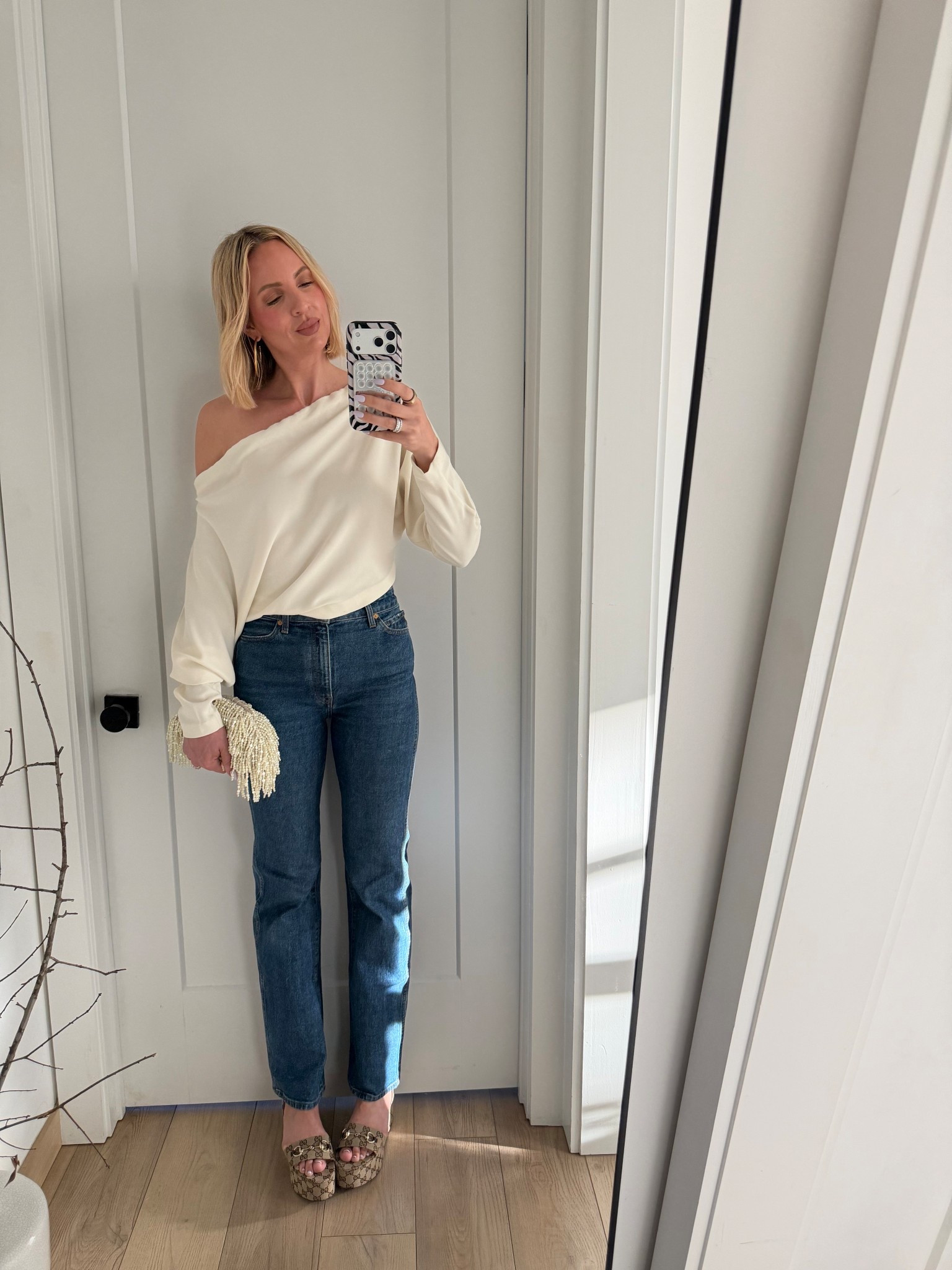 This is my kind of date night top. One that doesn’t cling to you, is comfortable and you can eat whatever you want and  not worry about bloat. Wearing a small. ￼

#LTKfoodie #LTKOver40 #LTKootd