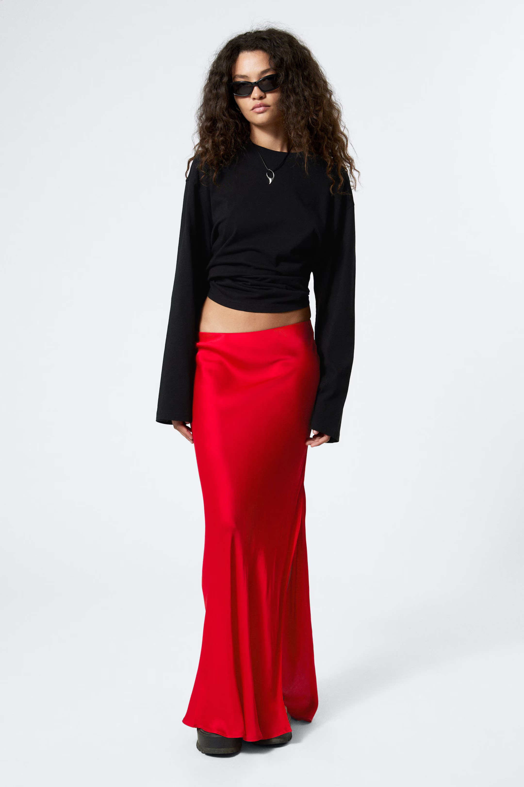 Satin-Maxirock im Bias-Cut mit niedriger Taille | Weekday
