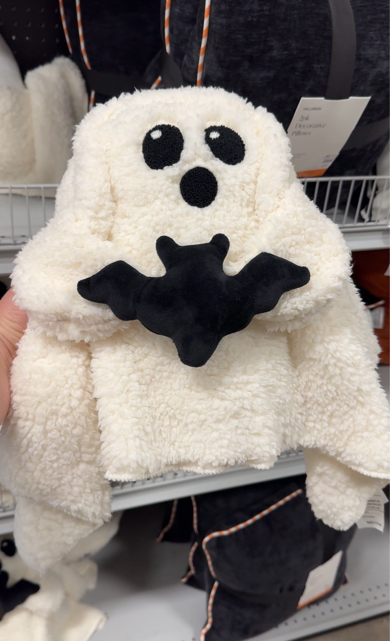 Look for less ghost pillow 👻 linked the PB to compare the price difference

#LTKSaleAlert #LTKHome #LTKSeasonal