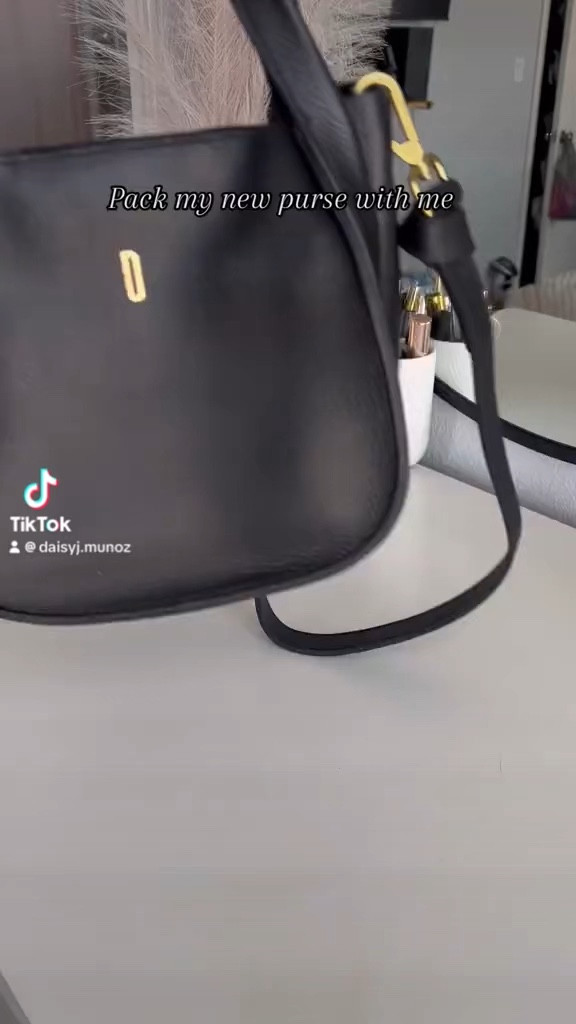 Madewell Sydney crossbody 

#LTKGiftGuide #LTKSaleAlert #LTKItBag