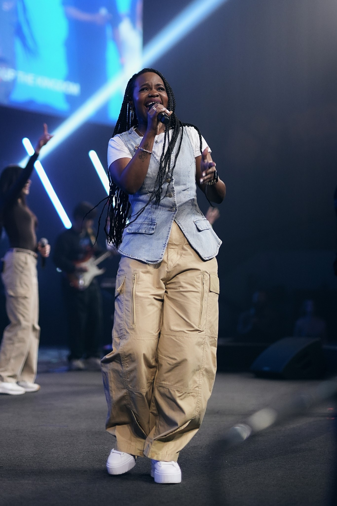 Glowing Denim 🌟

#LTKBeauty #LTKFindsUnder100 #LTKStyleTip