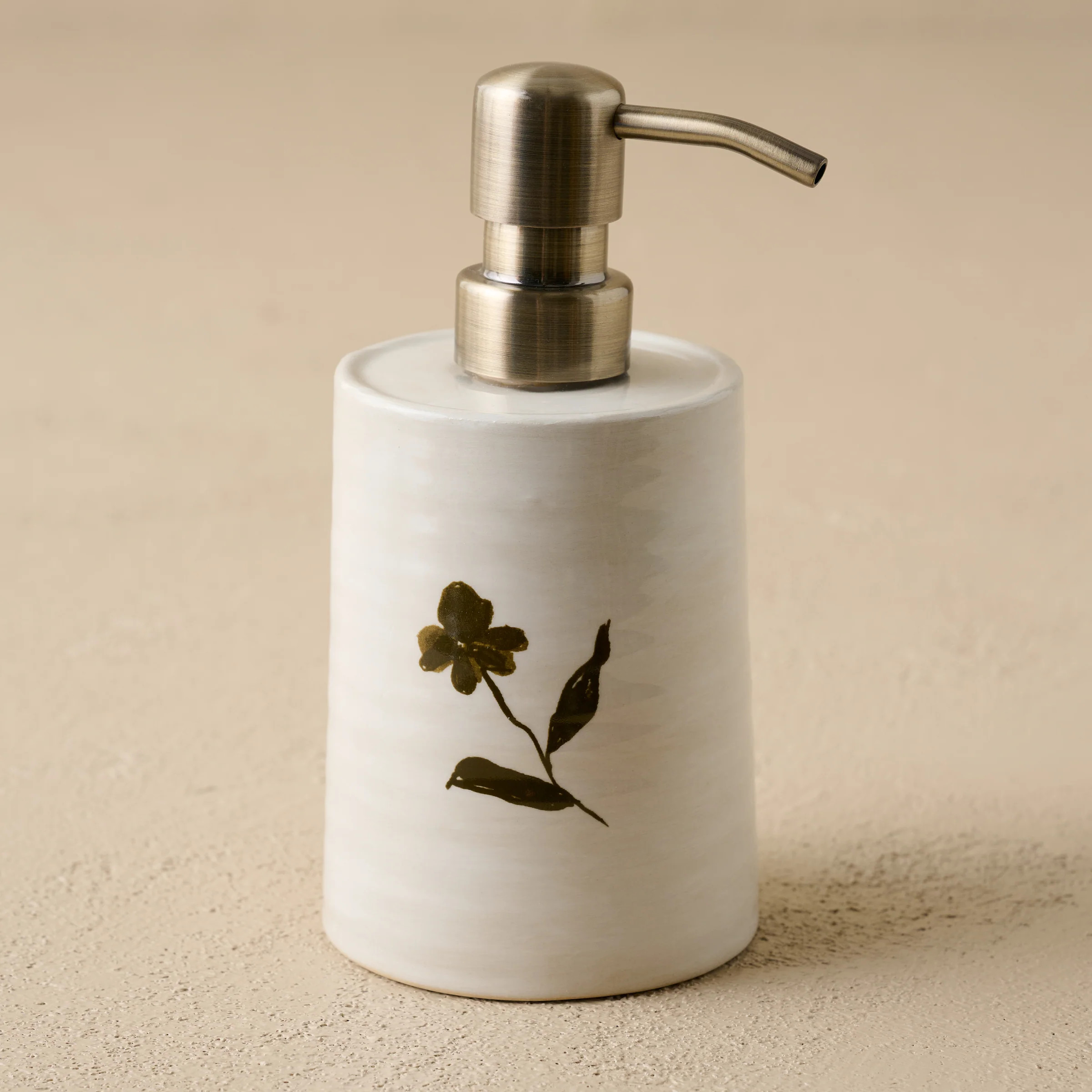 Eliana Floral Soap Pump | Magnolia